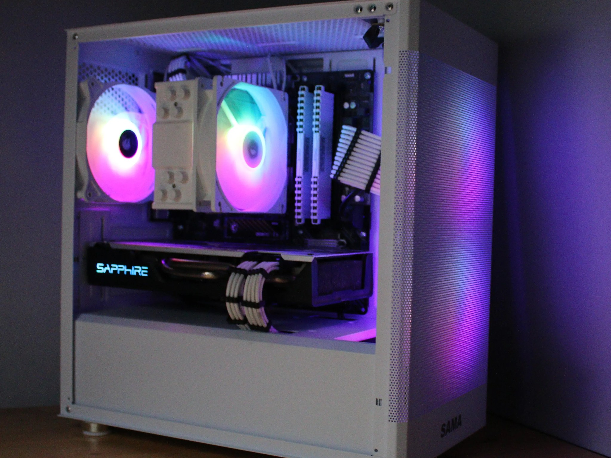 1080p AMD RX 580 + Ryzen 5 2400g White and Black ARGB Custom Gaming PC