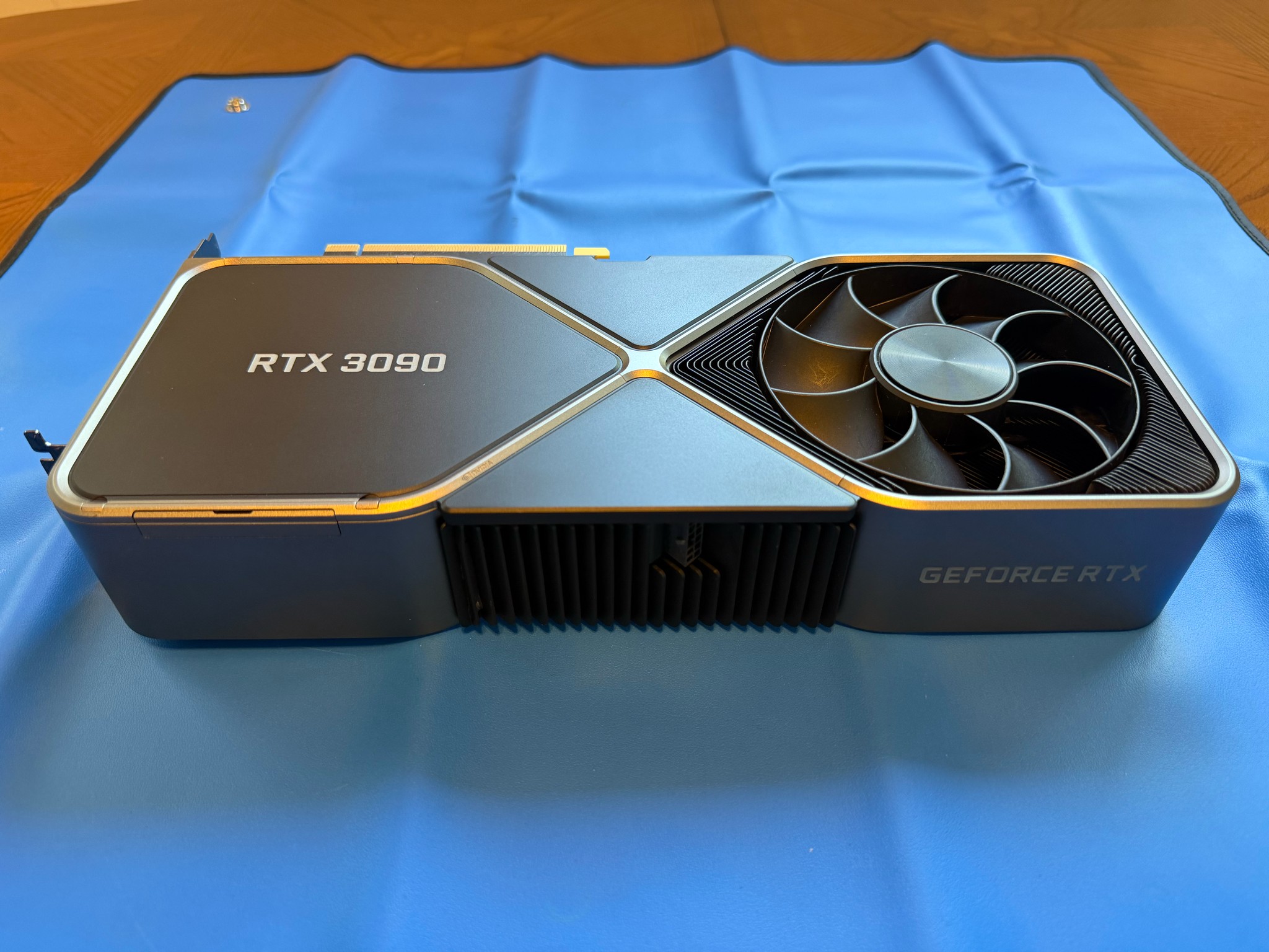 NVIDIA GeForce RTX 3090 Founders Edition – Excellent Condition – Original Owner