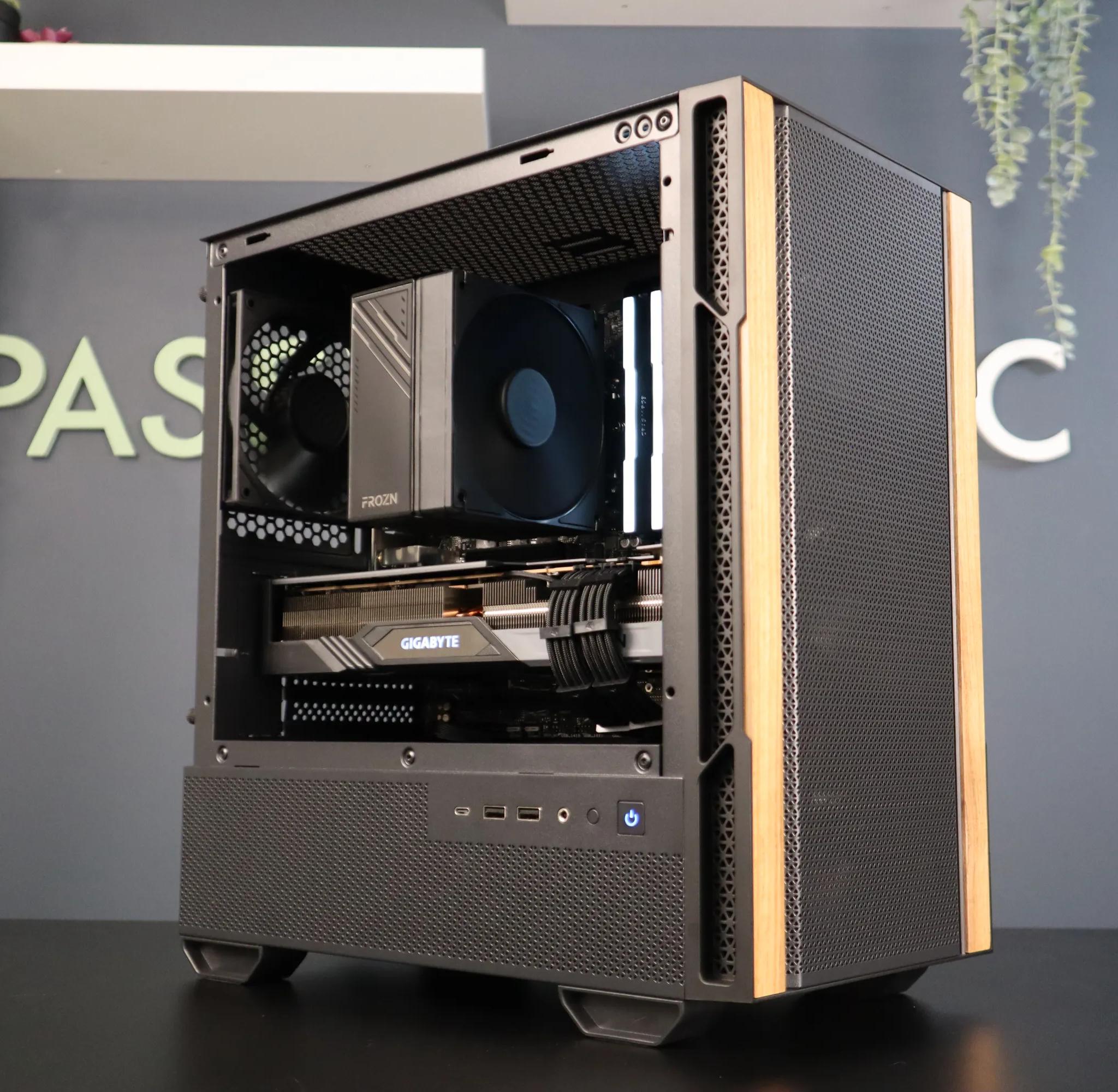 New Gaming PC | Ryzen 5 9600X | RX 7700XT | 32GB RAM | 1TB | WiFi | All Brand New