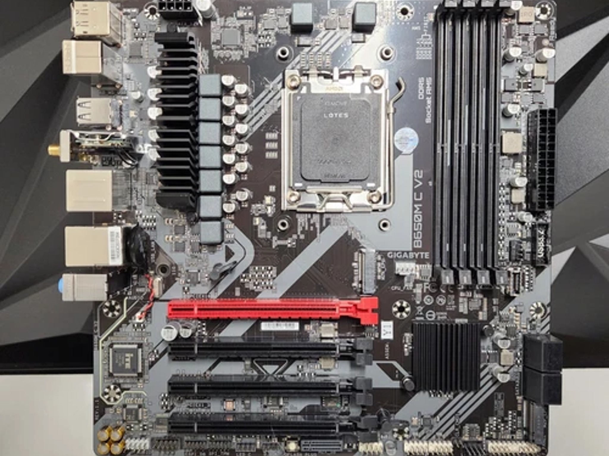 UPDATED BIOS GIGABYTE B650M C V2 WIFI AM5 DDR5 MATX MOTHERBOARD