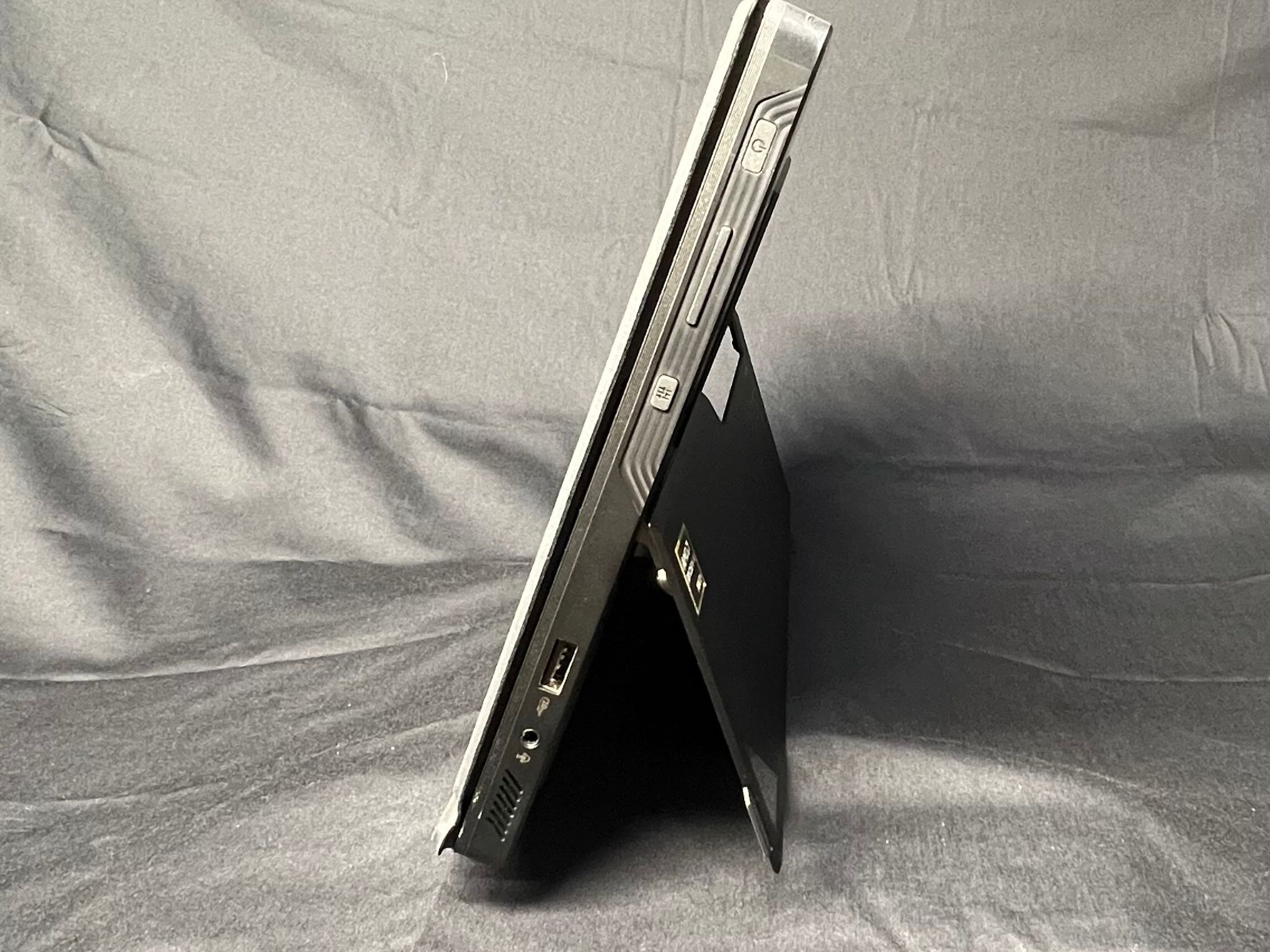 ASUS ROG Flow Z13 (GZ302EA-XS98) 2-in-1 gaming laptop/tablet