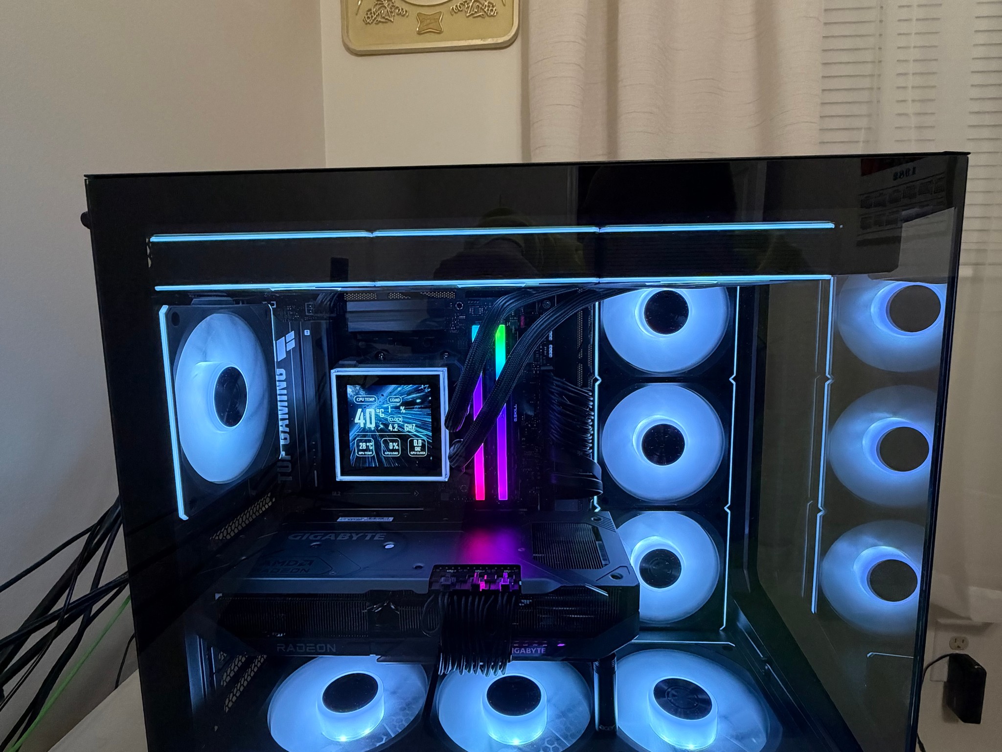 9070 XT Custom Gaming PC - Ryzen 7 7800X3D, 32GB RAM
