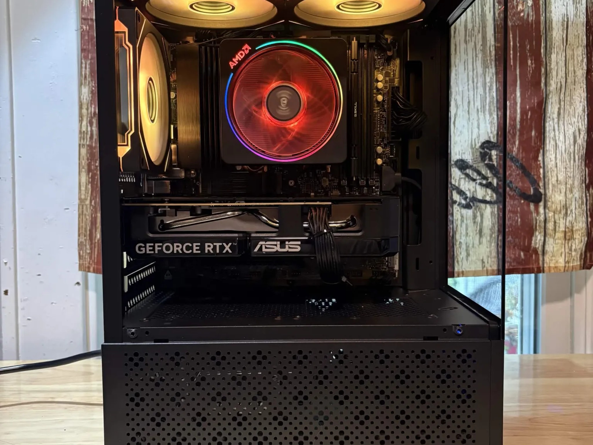 BLACK CAT SHADOWCLAW MINI GAMING PC Ryzen 5 7500X3D • RTX 5060 • 16GB DDR5 • 1TB NVMe