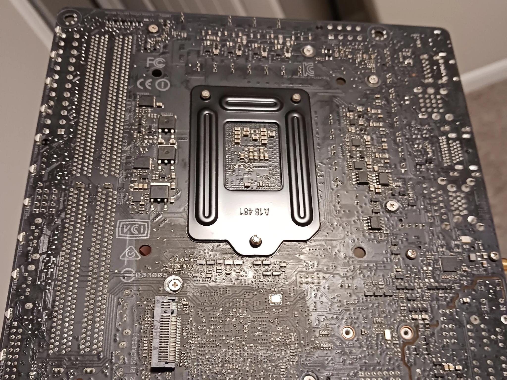 Intel Core i7-7700k with Asus Z270i mITX mobo