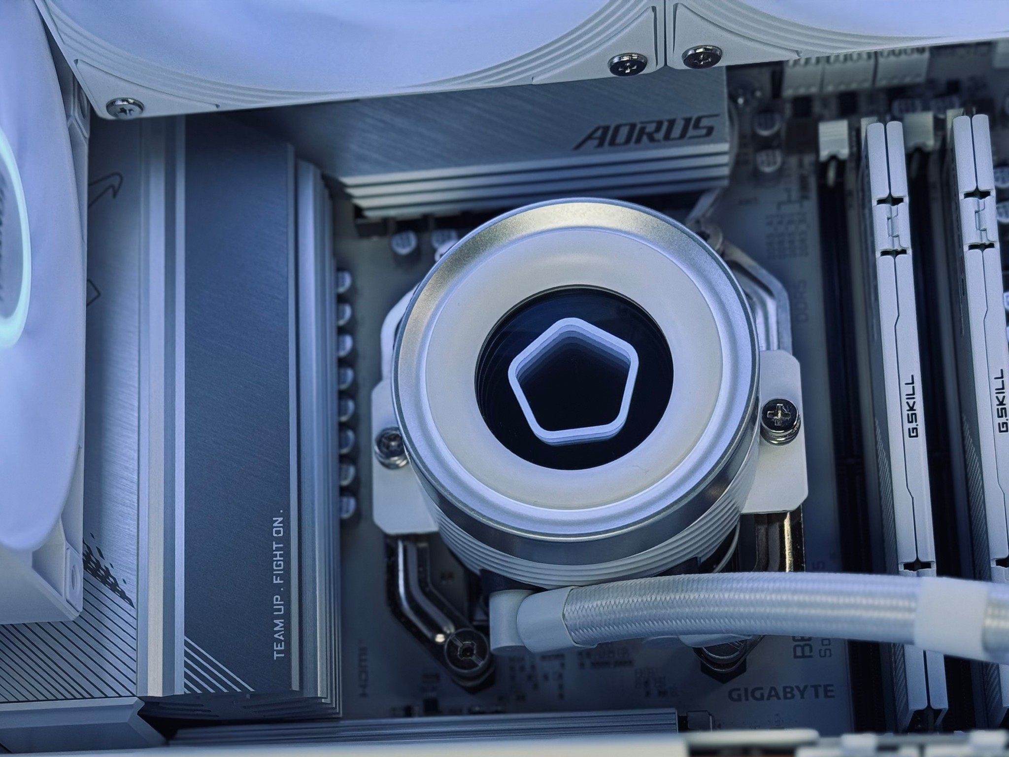 👨‍🚀CryoSpectre : AMD RX 9070XT, Ryzen 7 7700X , 32GB DDR5 RAM, 2TB M.2 SSD