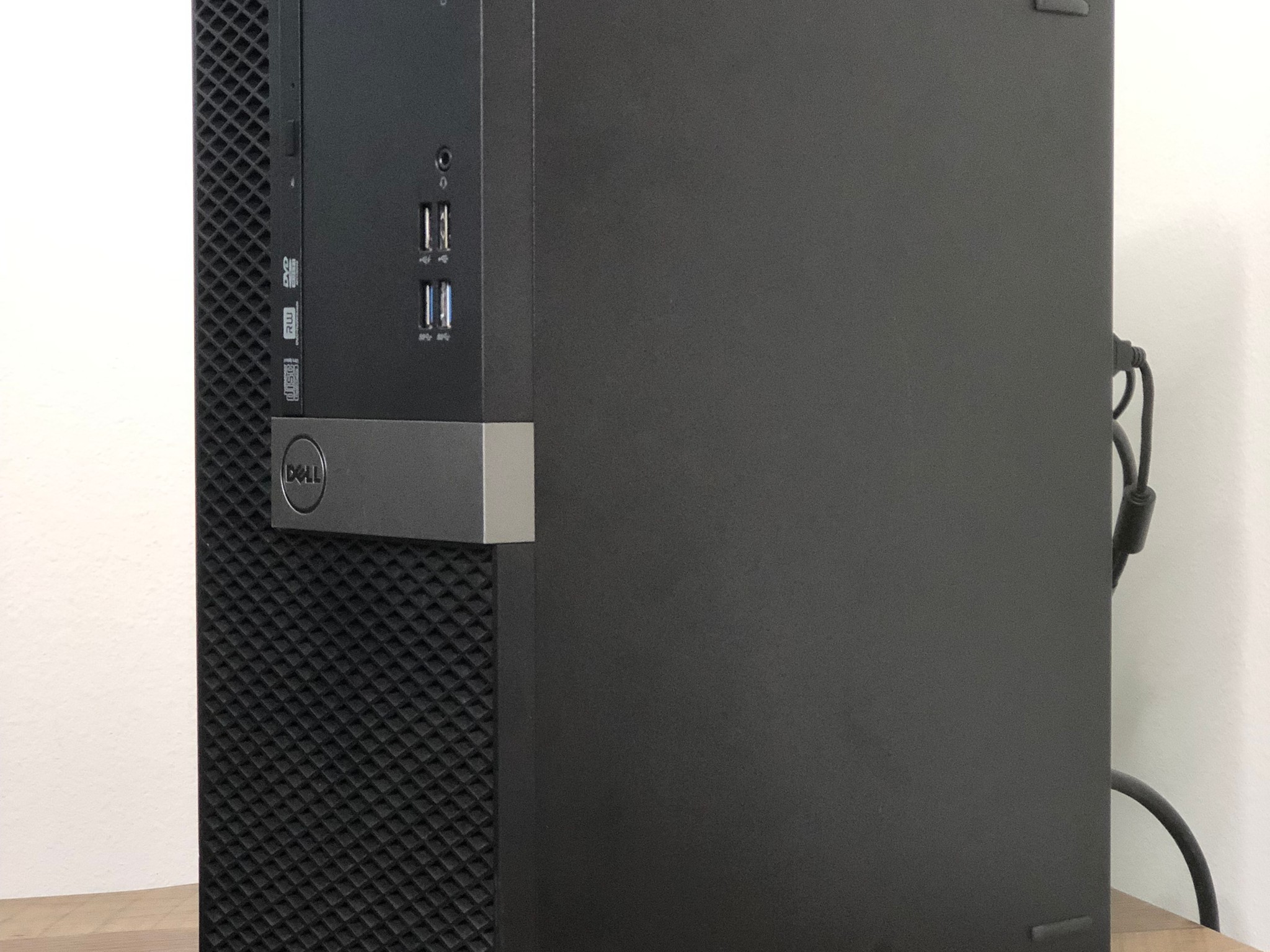 Budget Gaming PC GTX 1050 TI I5 6500 128GB SSD 500GB HDD 16GB Ram - Carbon Red