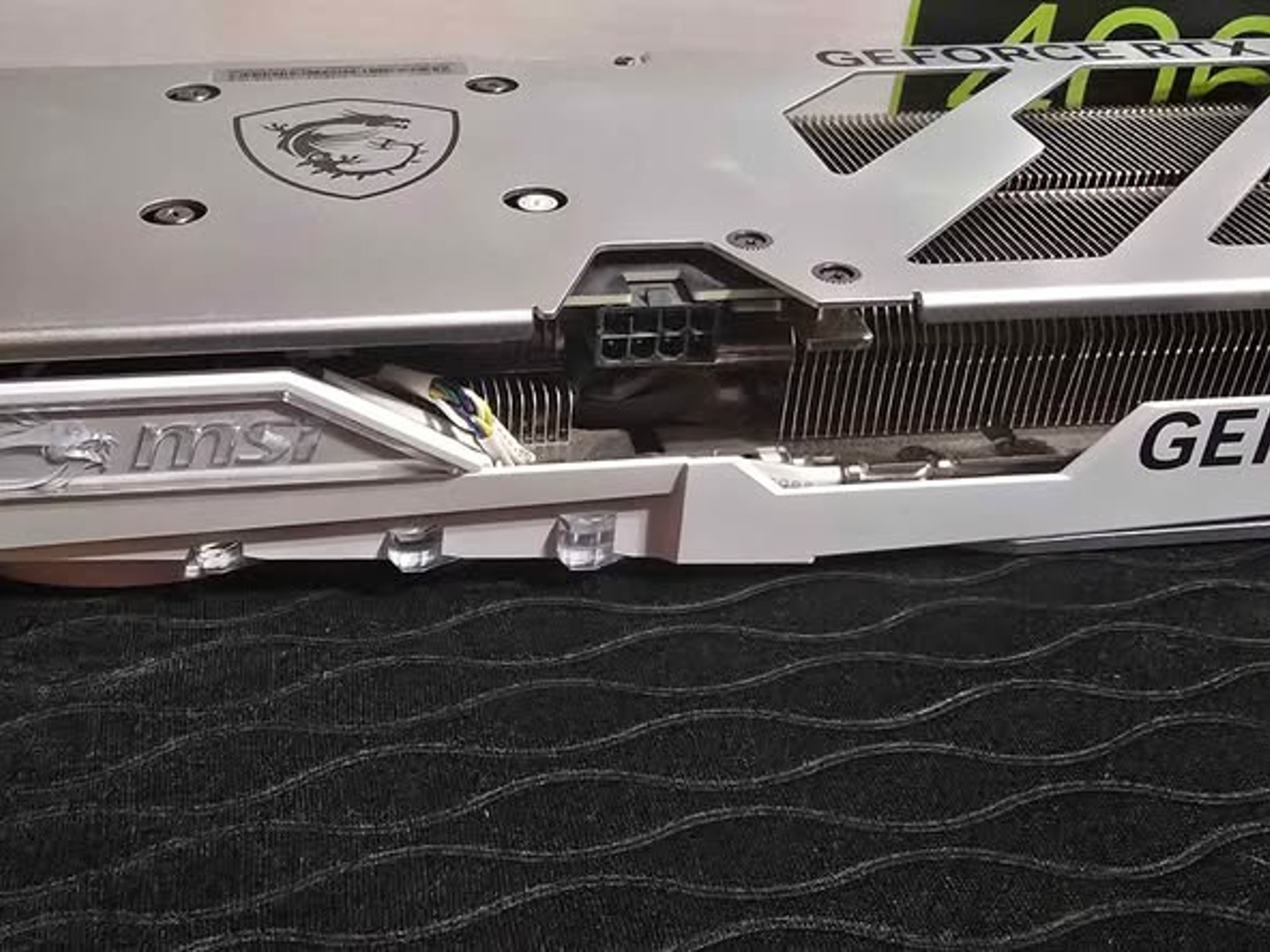 MSI GAMING X SLIM GeForce RTX 4060 Ti 16gb