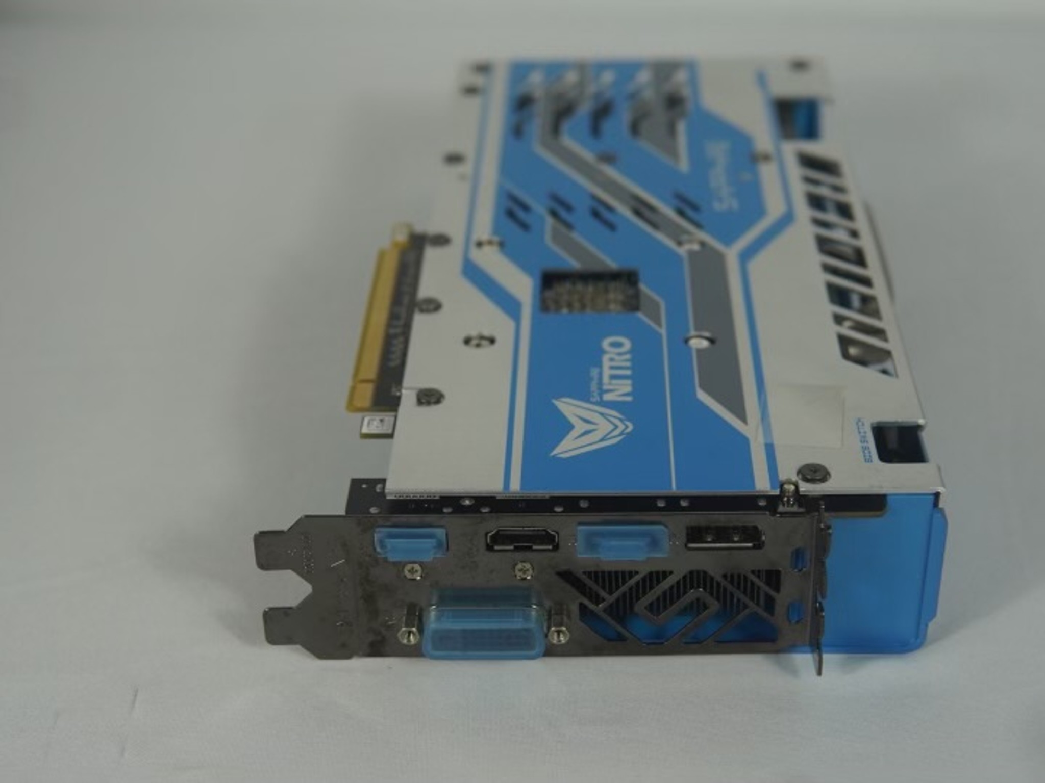 Radeon Sapphire nitro 580 8GB Special edition.