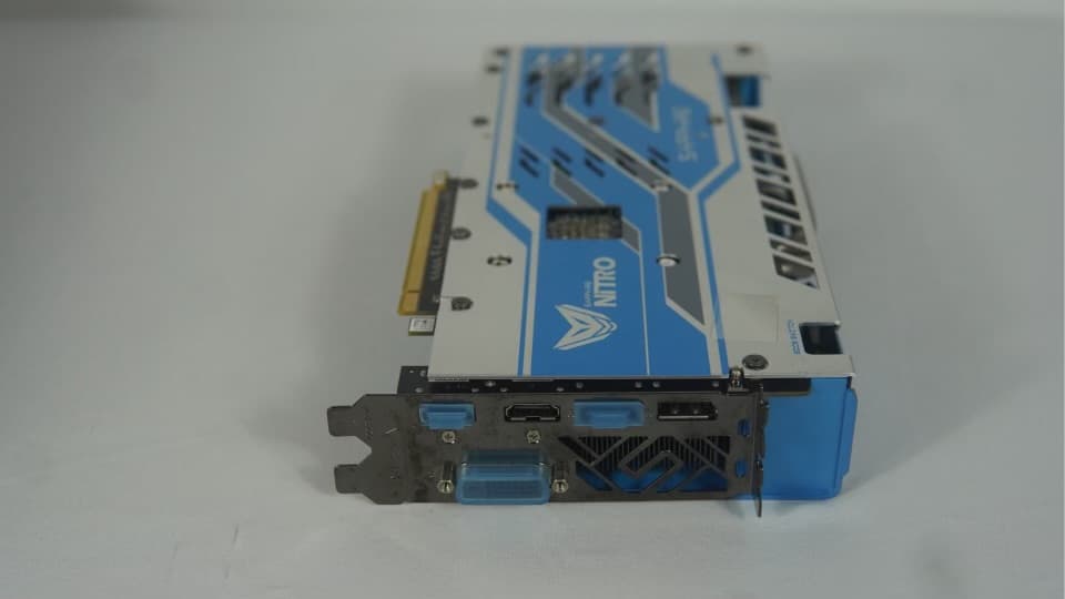 Radeon Sapphire nitro 580 8GB Special edition.