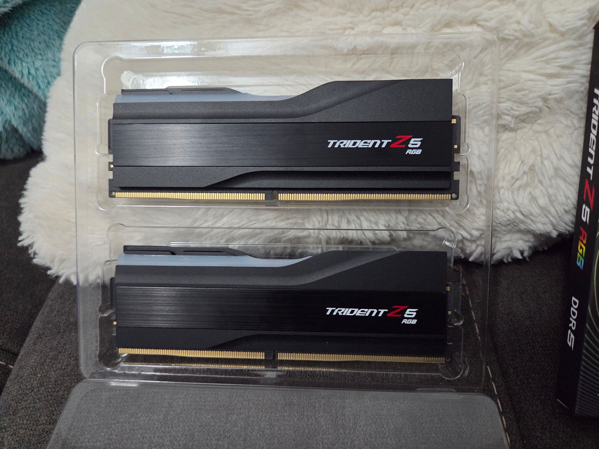 *LIKE NEW* G.Skill Trident Z5 RGB - 32GB Kit