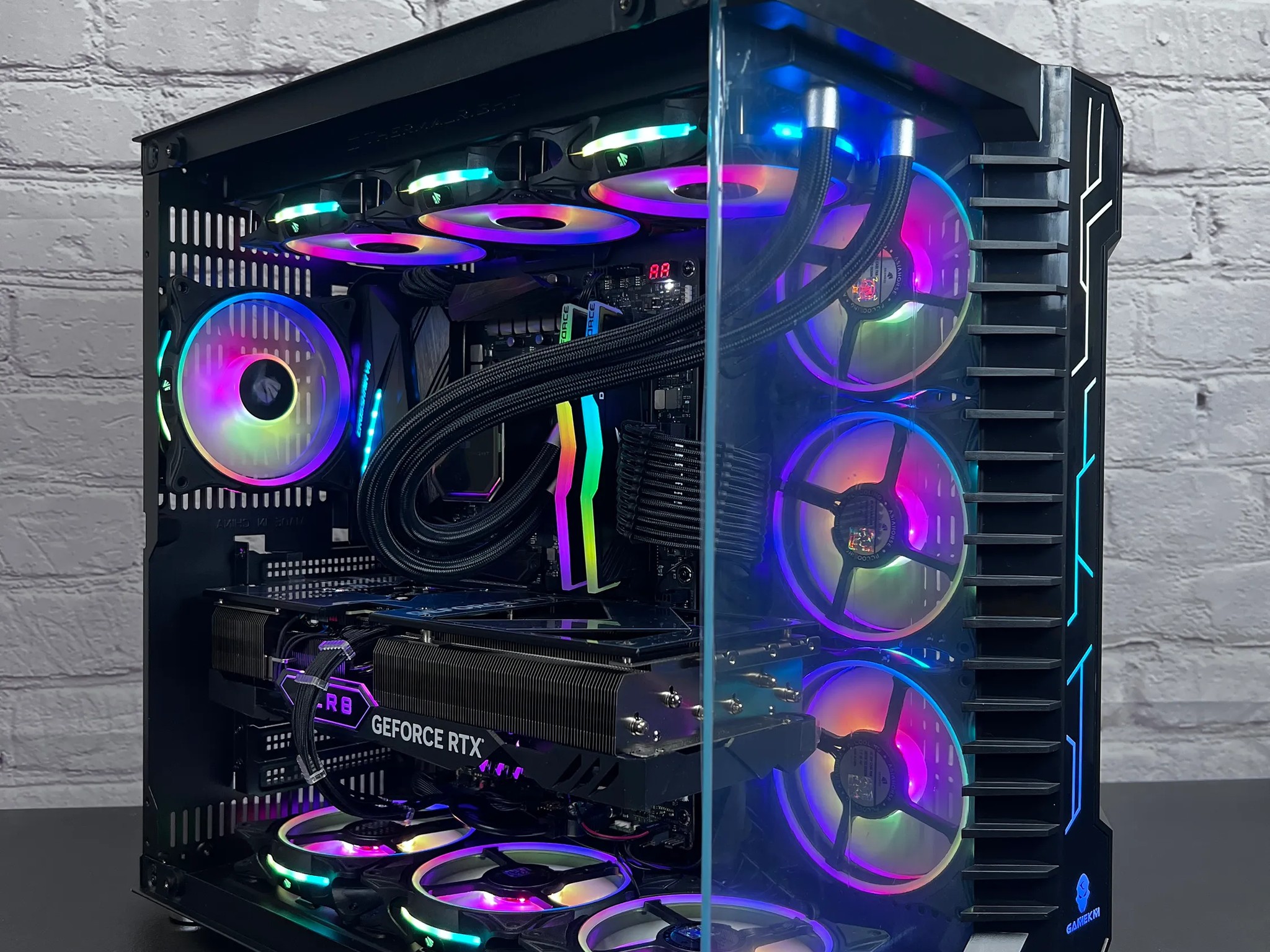 Ryzen 7 5800X3D RTX 4070 TI 32GB Ram 2TB WiFi Win 11 Gaming PC