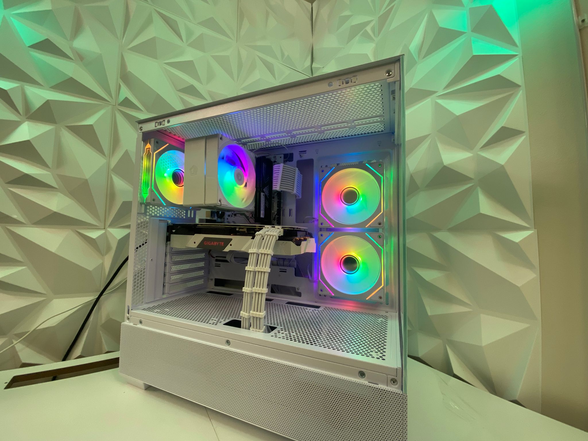 🎅🎅 White Elite Build – Ryzen 7 2700X + RTX 2070 Super 8GB | 1080p/1440p High FPS Ready