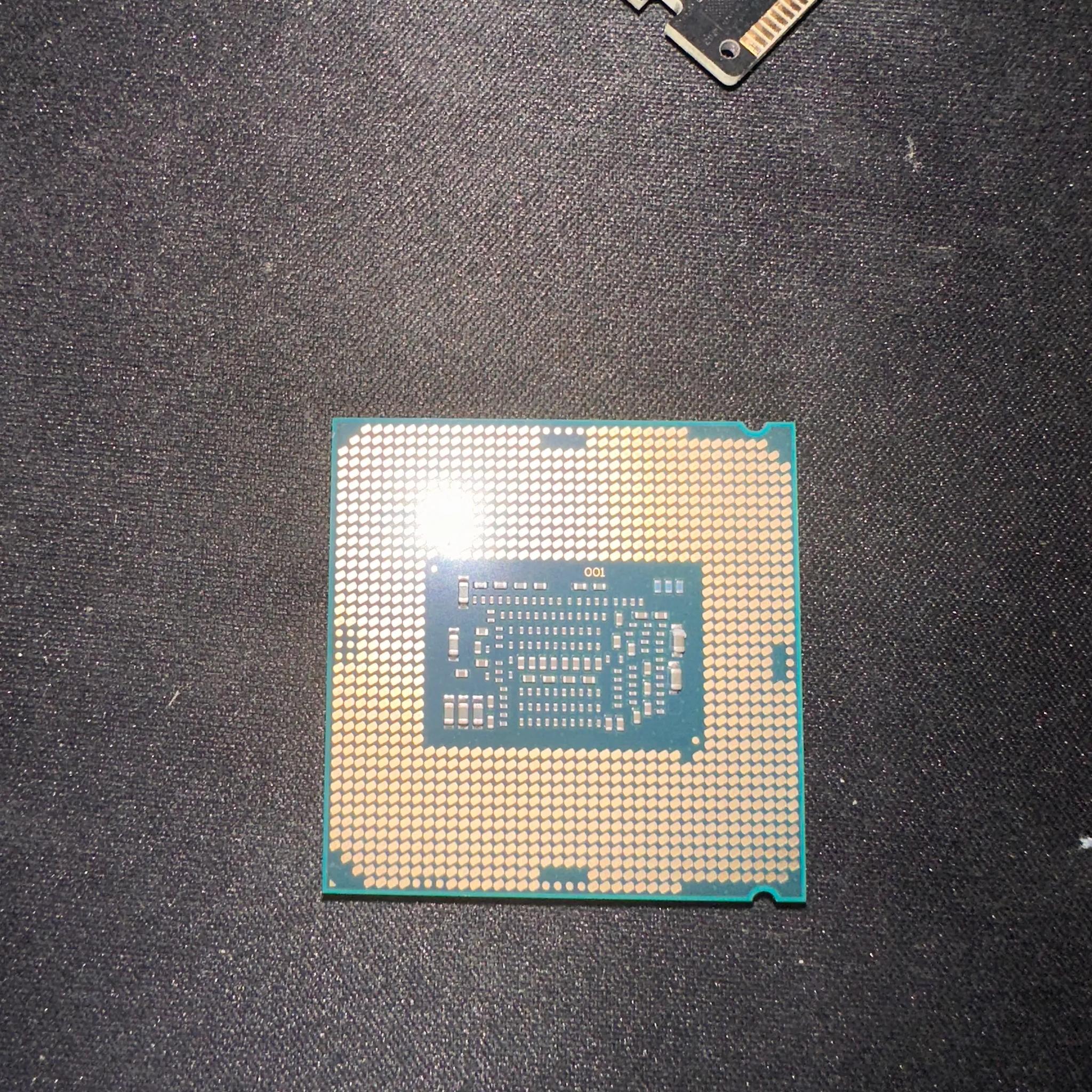 Intel Core i7-7700K, 4.2 GHz Quad Core CPU