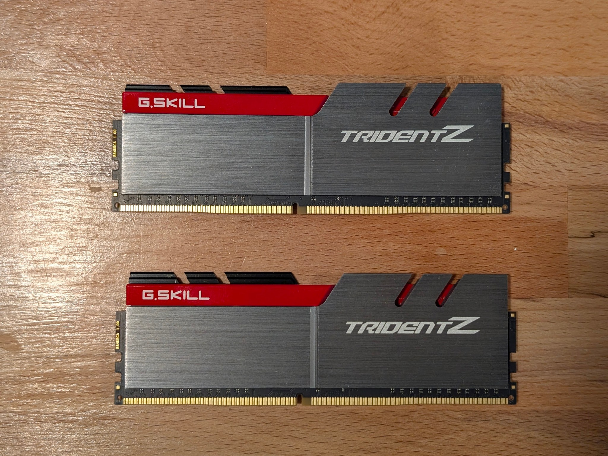 G.Skill Trident Z DDR4-3200 CL16-18-18-38 1.35V 16GB (2x8GB) (RED)