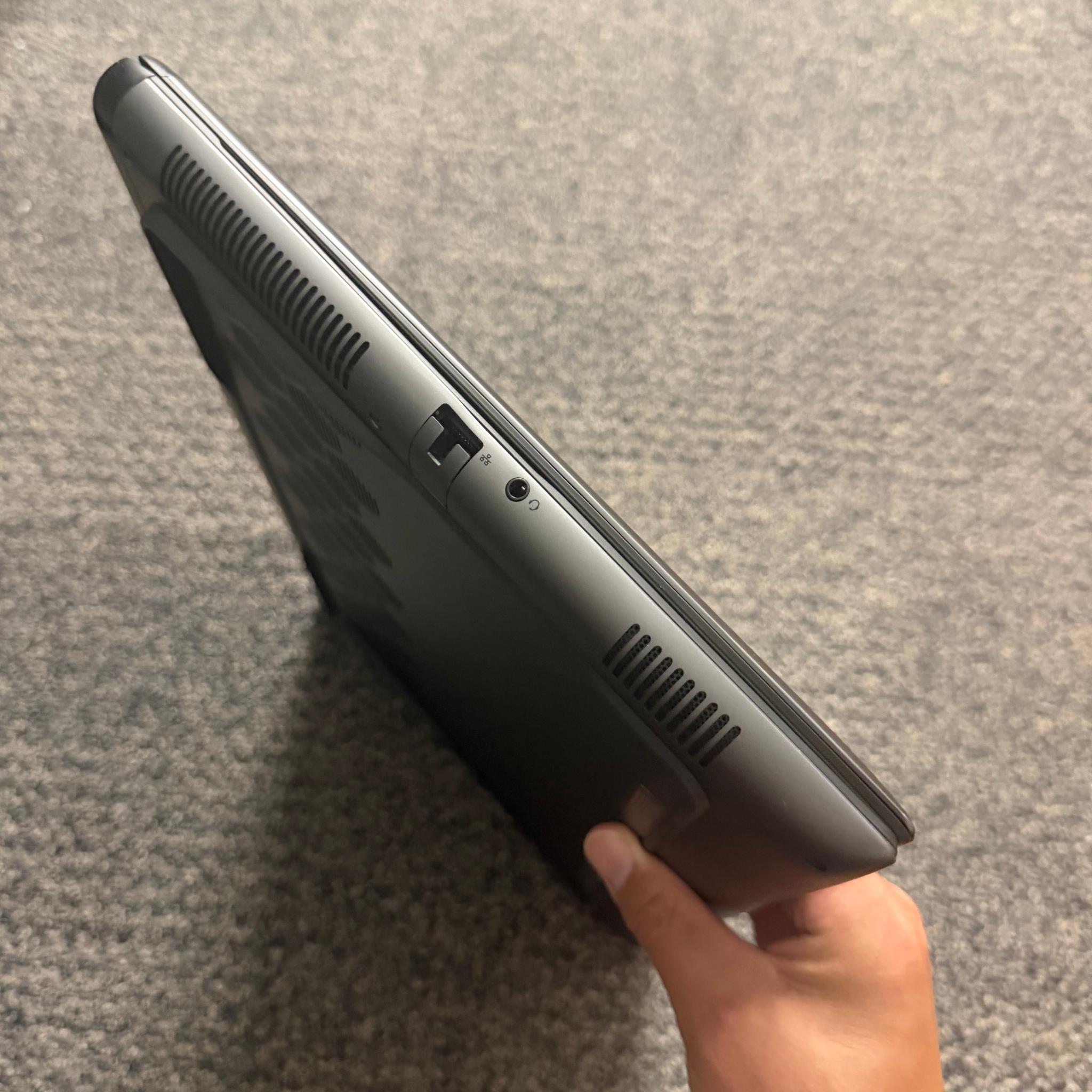 Alienware m16 R2 16" Core Ultra 9 185H 32GB 1TB SSD RTX 4060 8GB  - Used