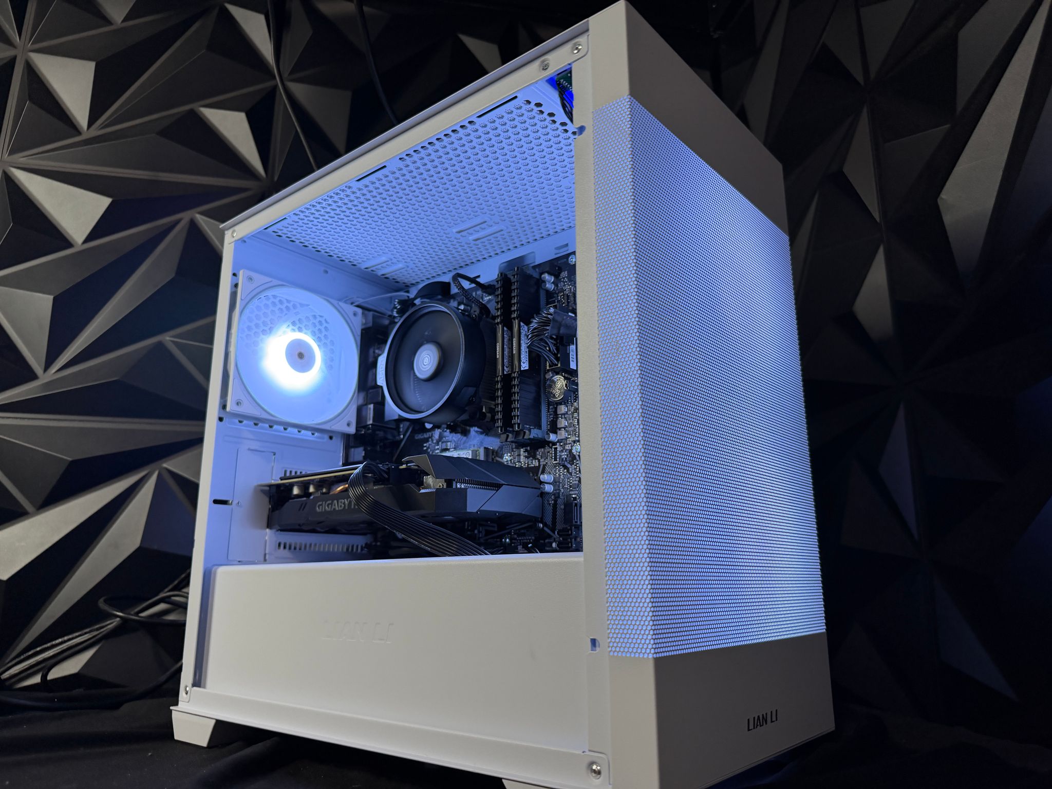 💸😈 THE BUDGET BADDIE 😈💸Ryzen 5 5500| RTX 2060| 16 GB DDR4| 512 GB NVMe| 850W Gold PSU