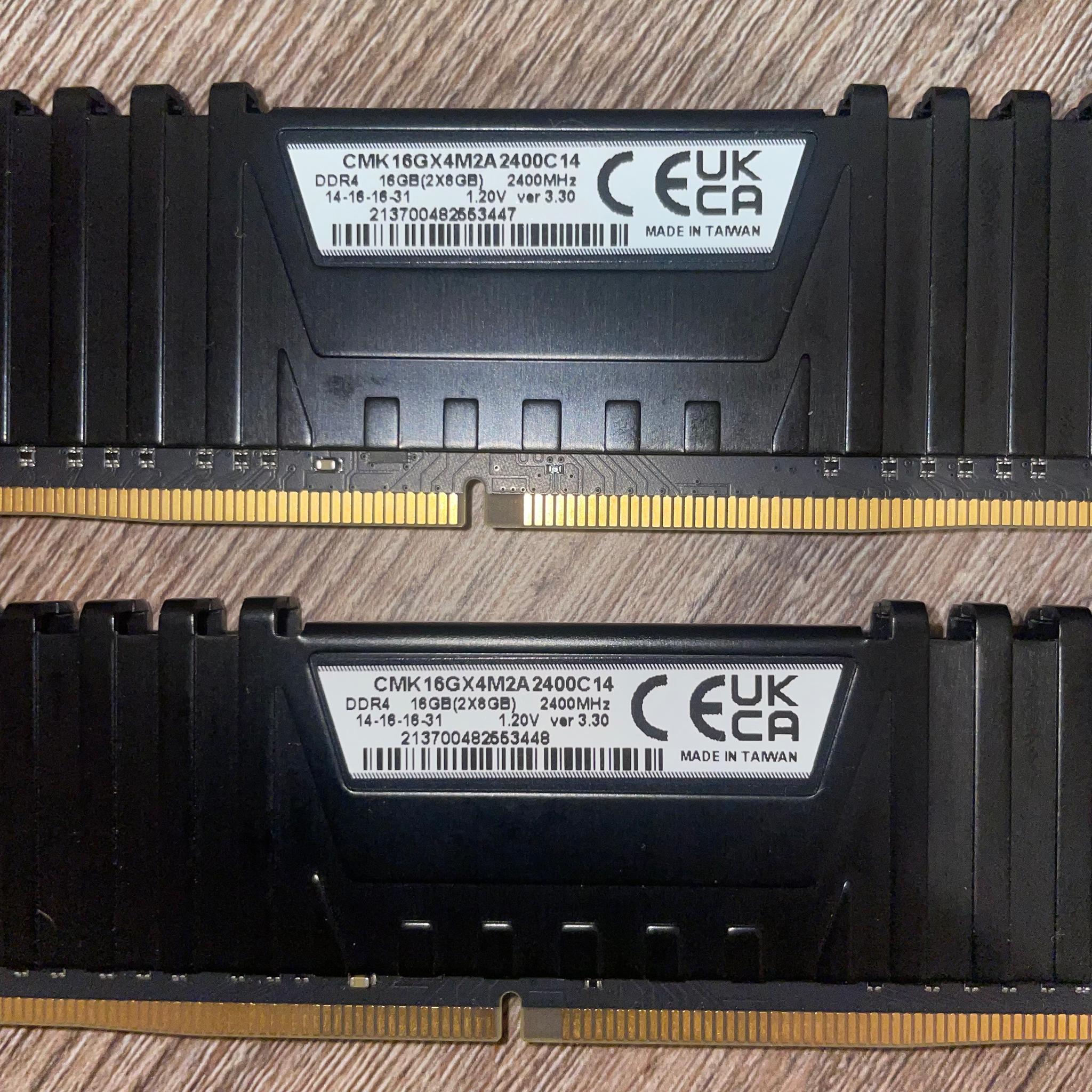 Black Corsair Vengeance DDR4 RAM