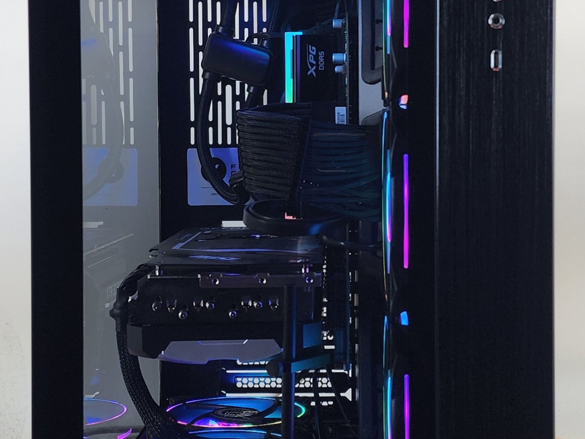 Gaming PC Ryzen 9 7950X3D 32GB RAM 1TB SSD RTX 4080 16GB Windows 11 Computer