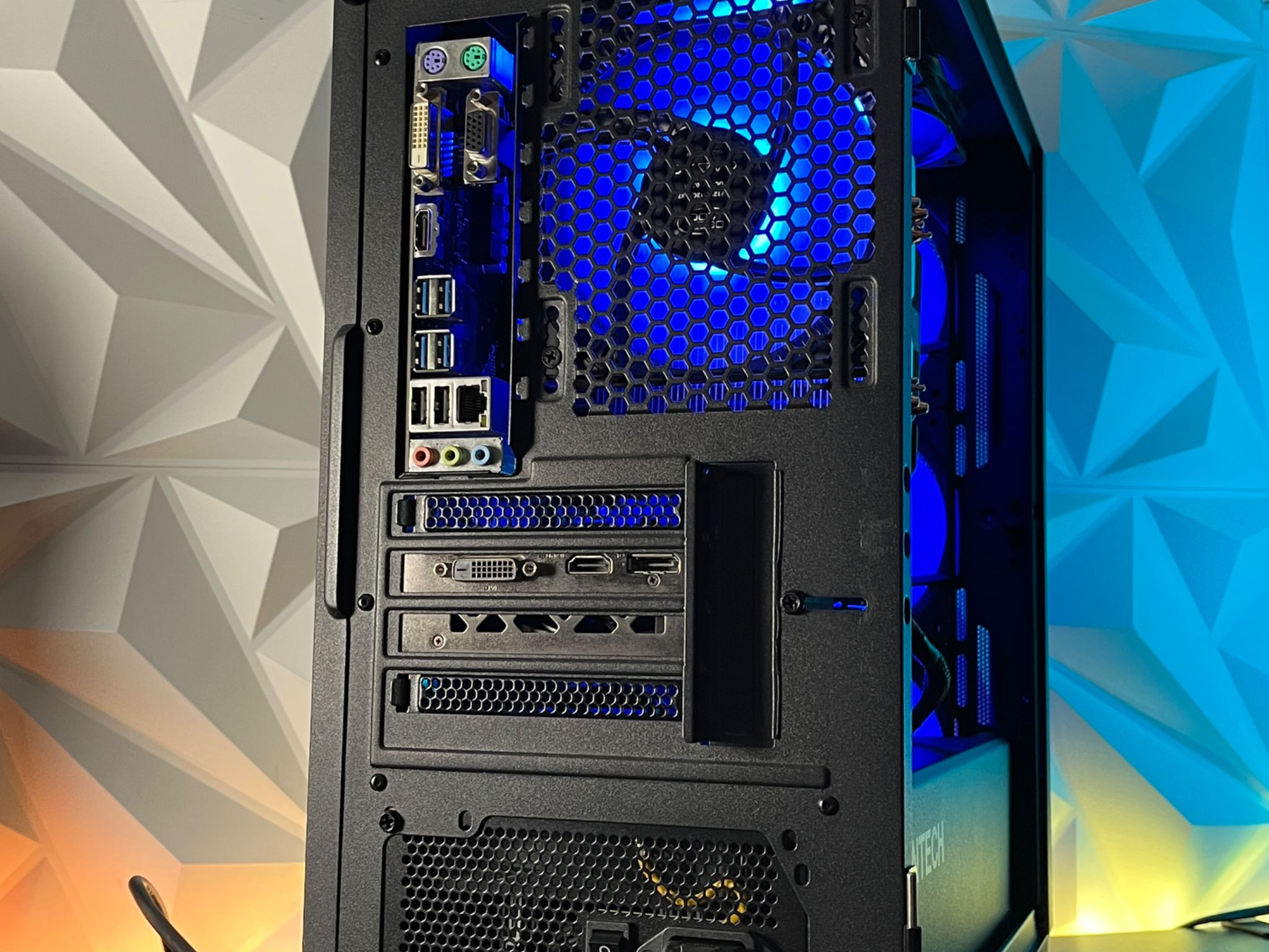 GTX 1660 Ti 6GB, Ryzen 3 2300X, 16GB RAM | Black Gaming Computer/PC