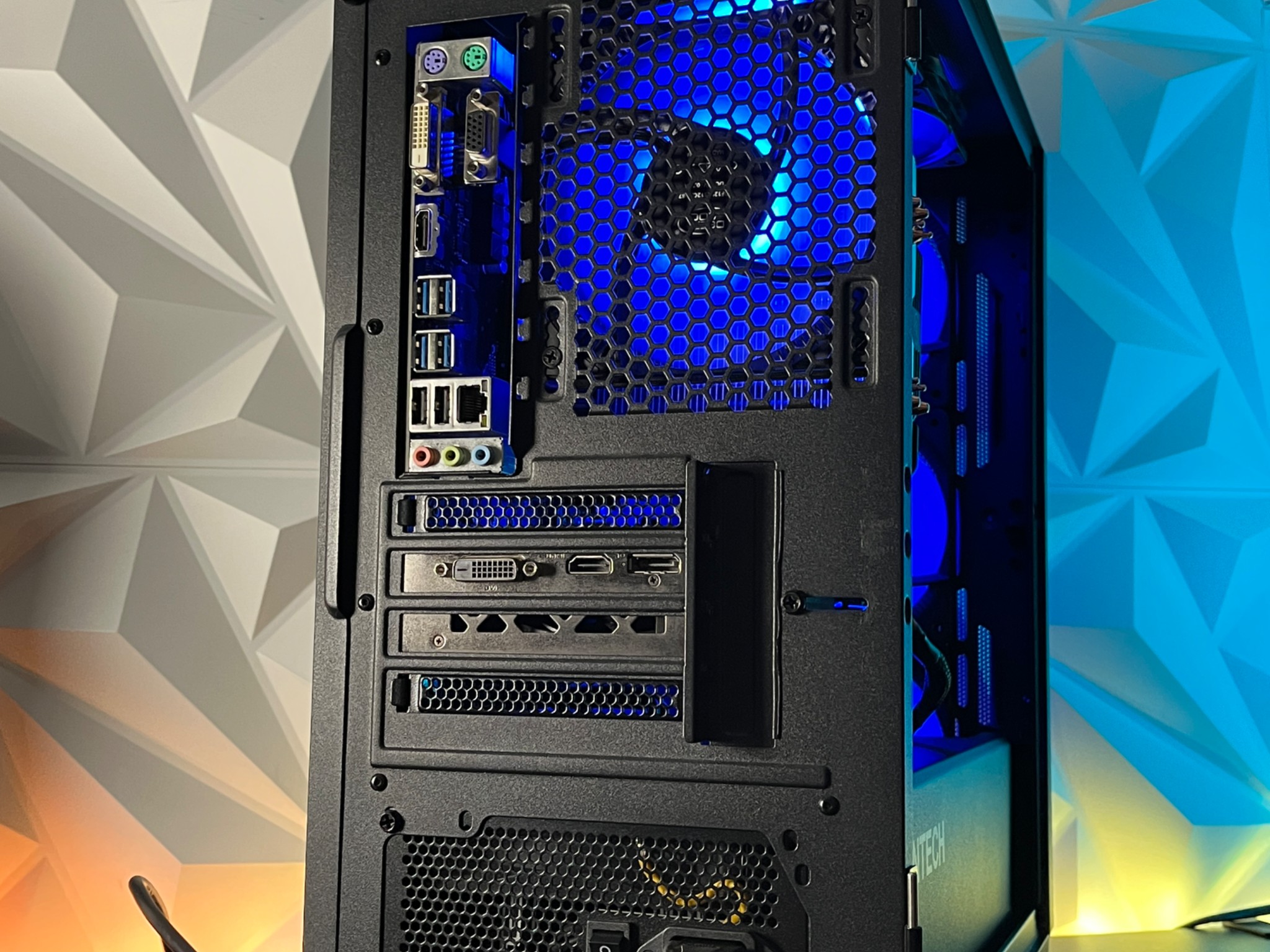 GTX 1660 Ti 6GB, Ryzen 3 2300X, 16GB RAM | Black Gaming Computer/PC