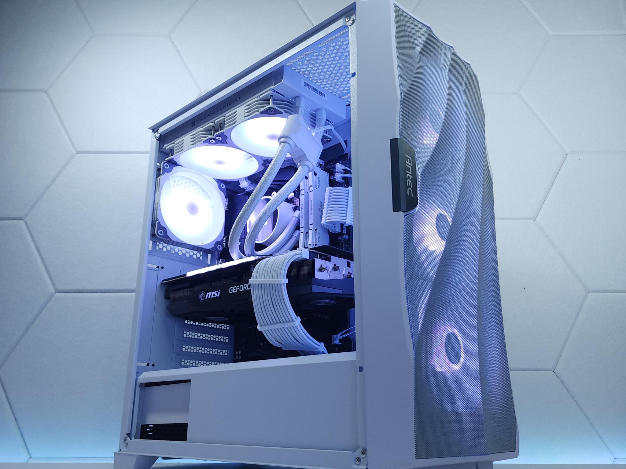 🤍🤍RTX 3080Ti | Ryzen 7 5700X | 32GB 3200MHz | 1TB NVMe SSD