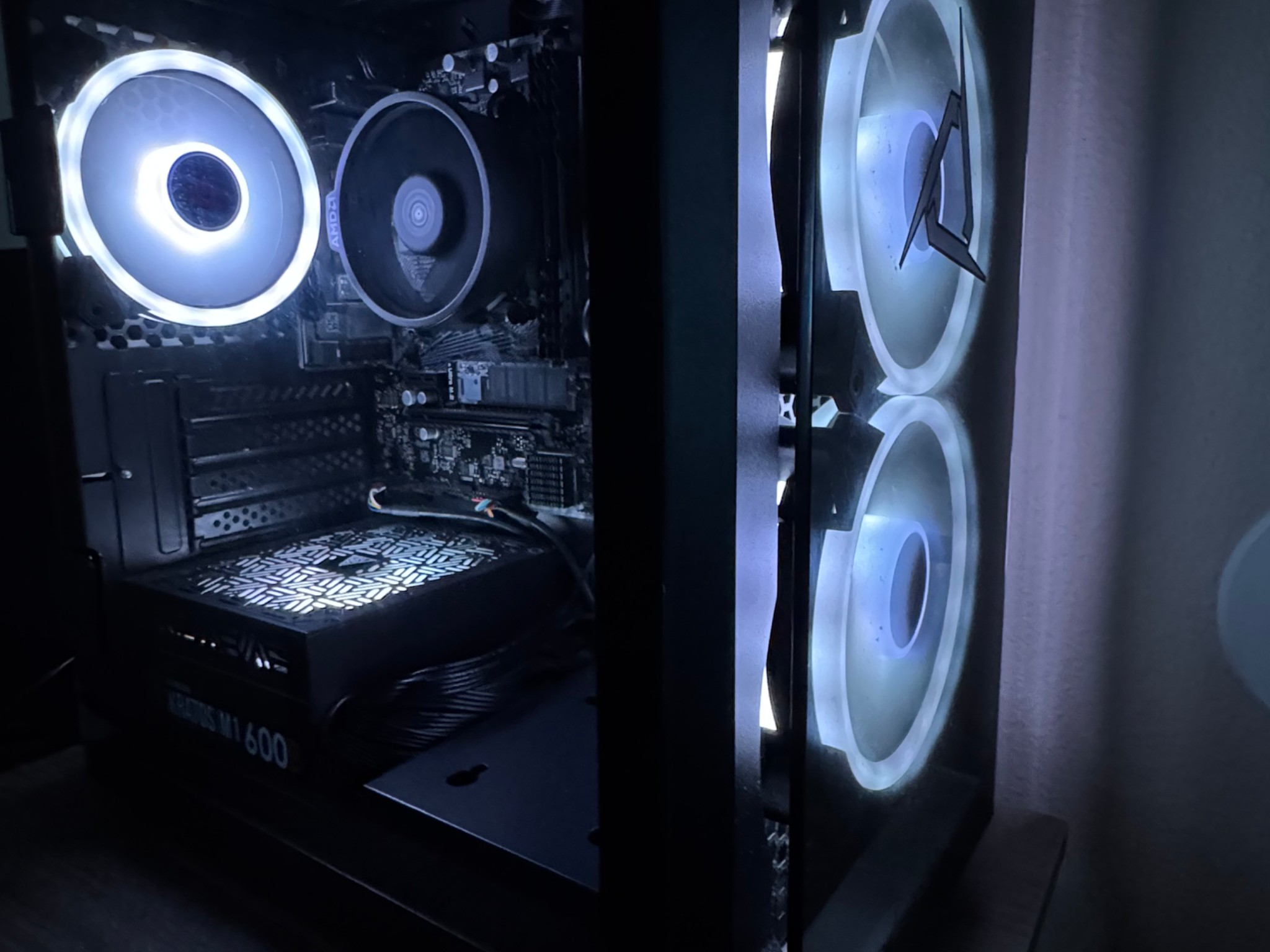 PC / Ryzen 7 5700g /AMD Vega 8 Graphics / 16gb Memory/ 1TB SSD