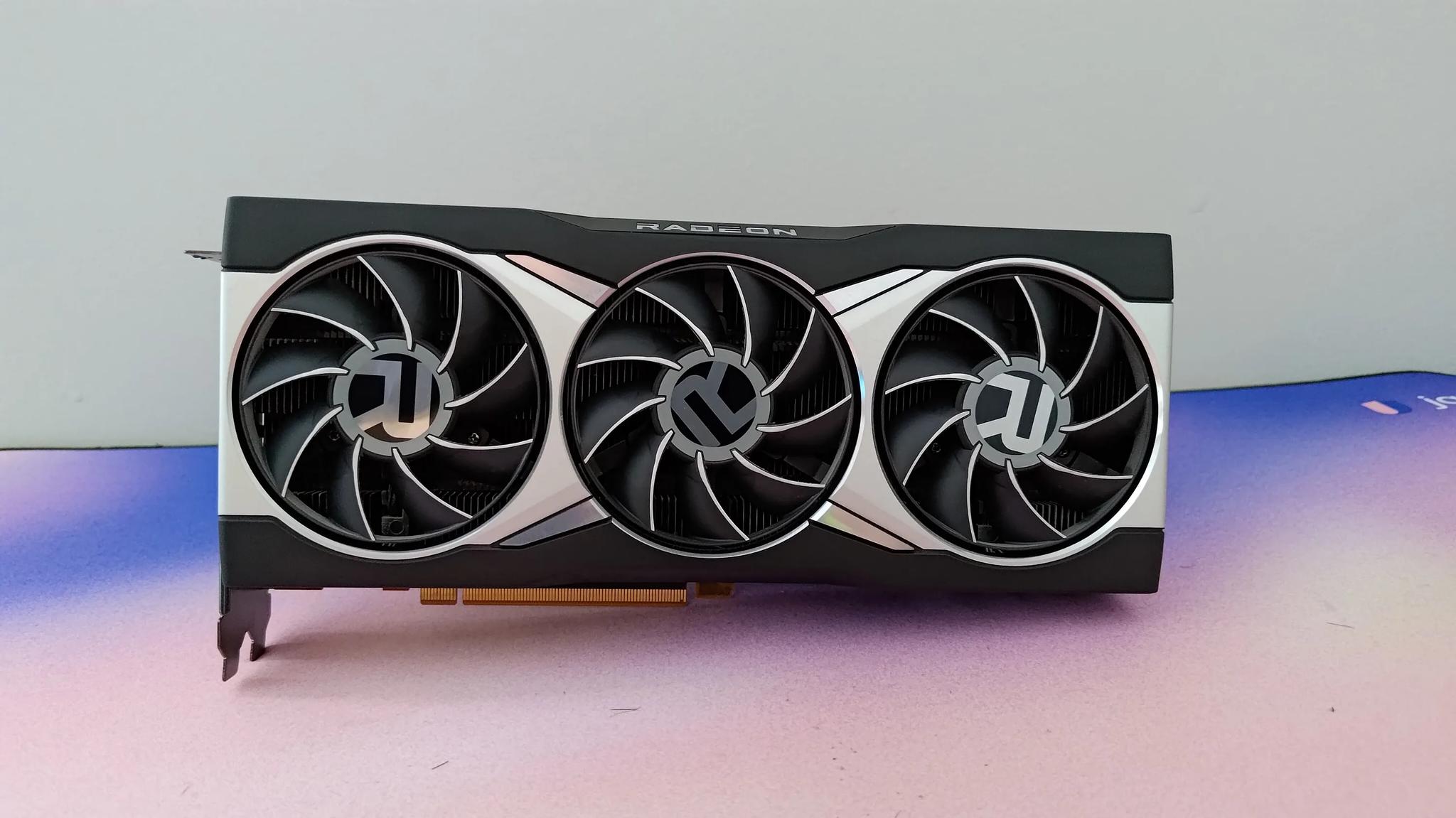 AMD RX 6900XT Reference