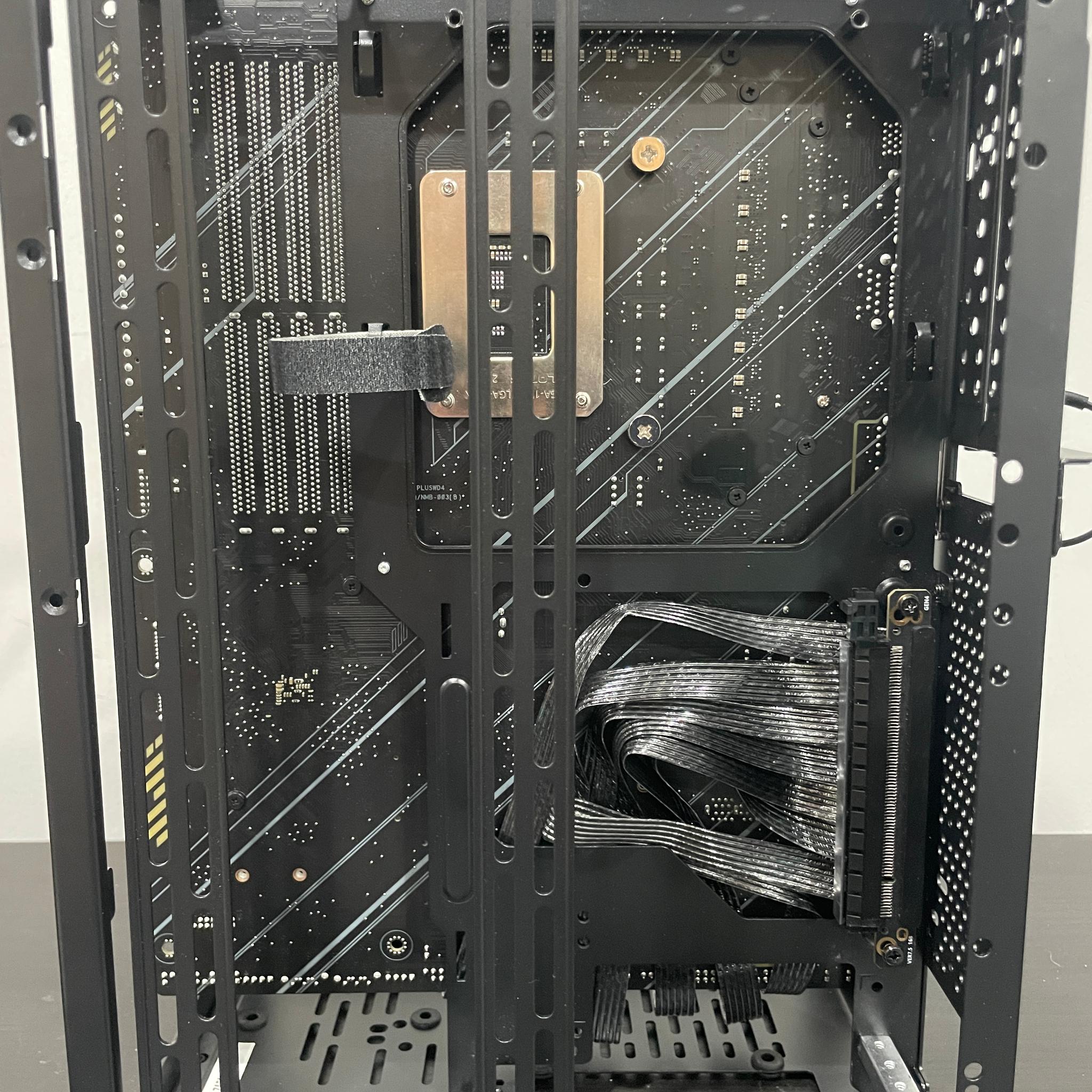 SSUPD Meshroom S V2, Intel 7-12700k, Corsair 16GB RAM, ASUS Z690 Motherboard, 2x SSDs, and PCI Riser
