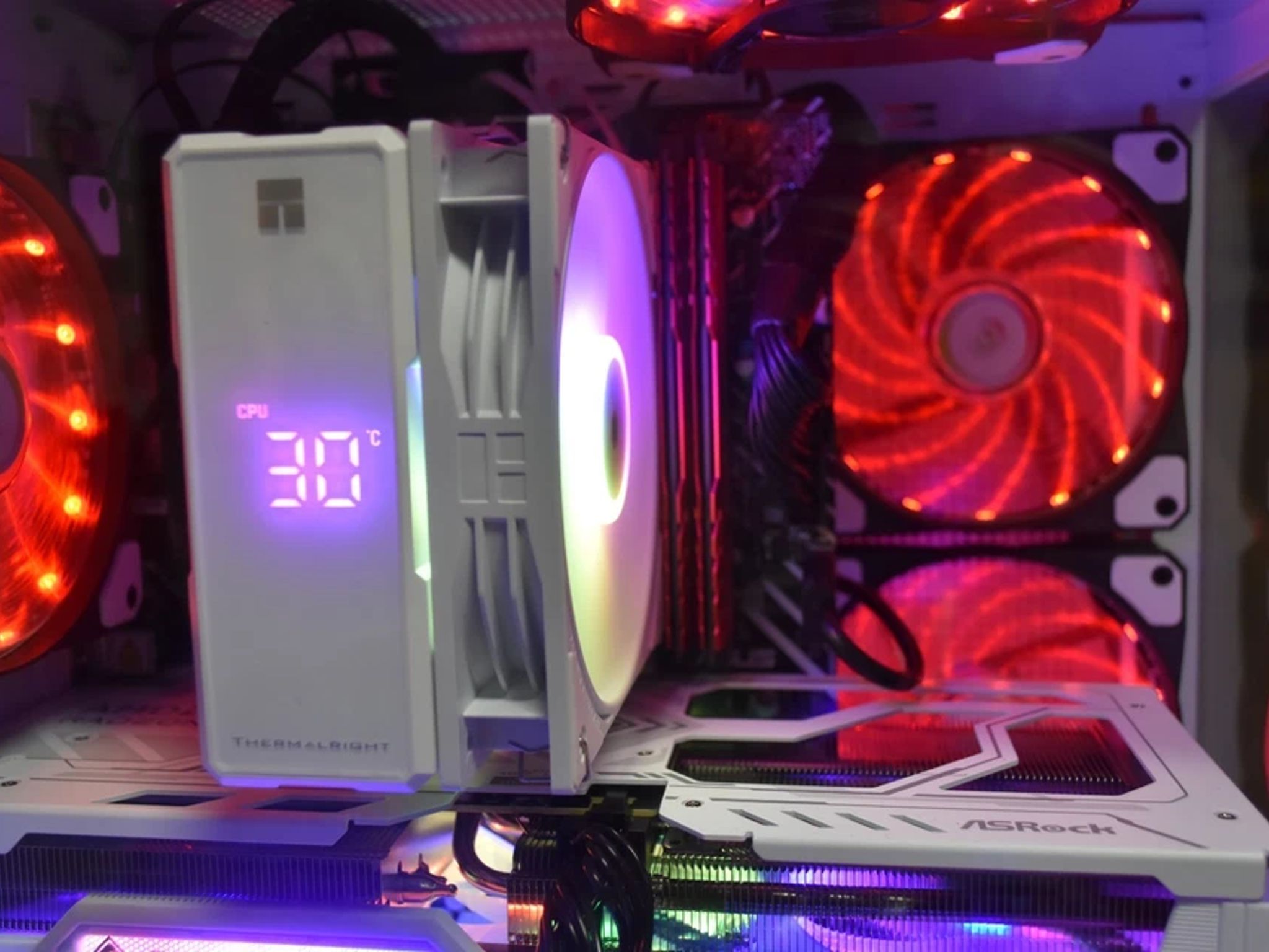 Gaming PC Intel I 5- 12500 Ram 16GB GPU RX9060 8 GB Steel Legends  1 TB + extras