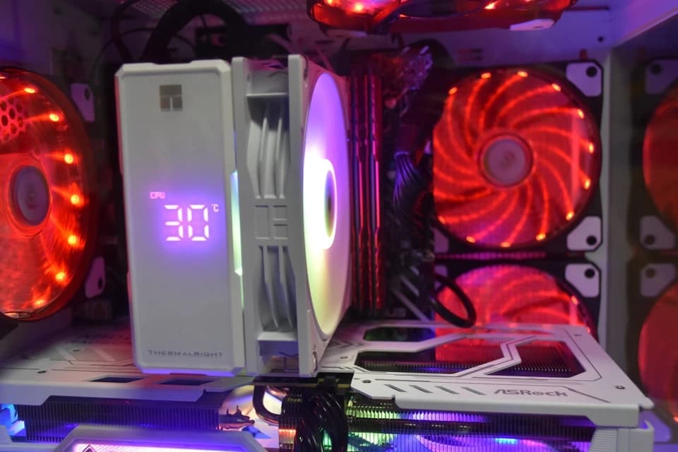 Gaming PC Intel I 5- 12500 Ram 16GB GPU RX9060 8 GB Steel Legends  1 TB + extras