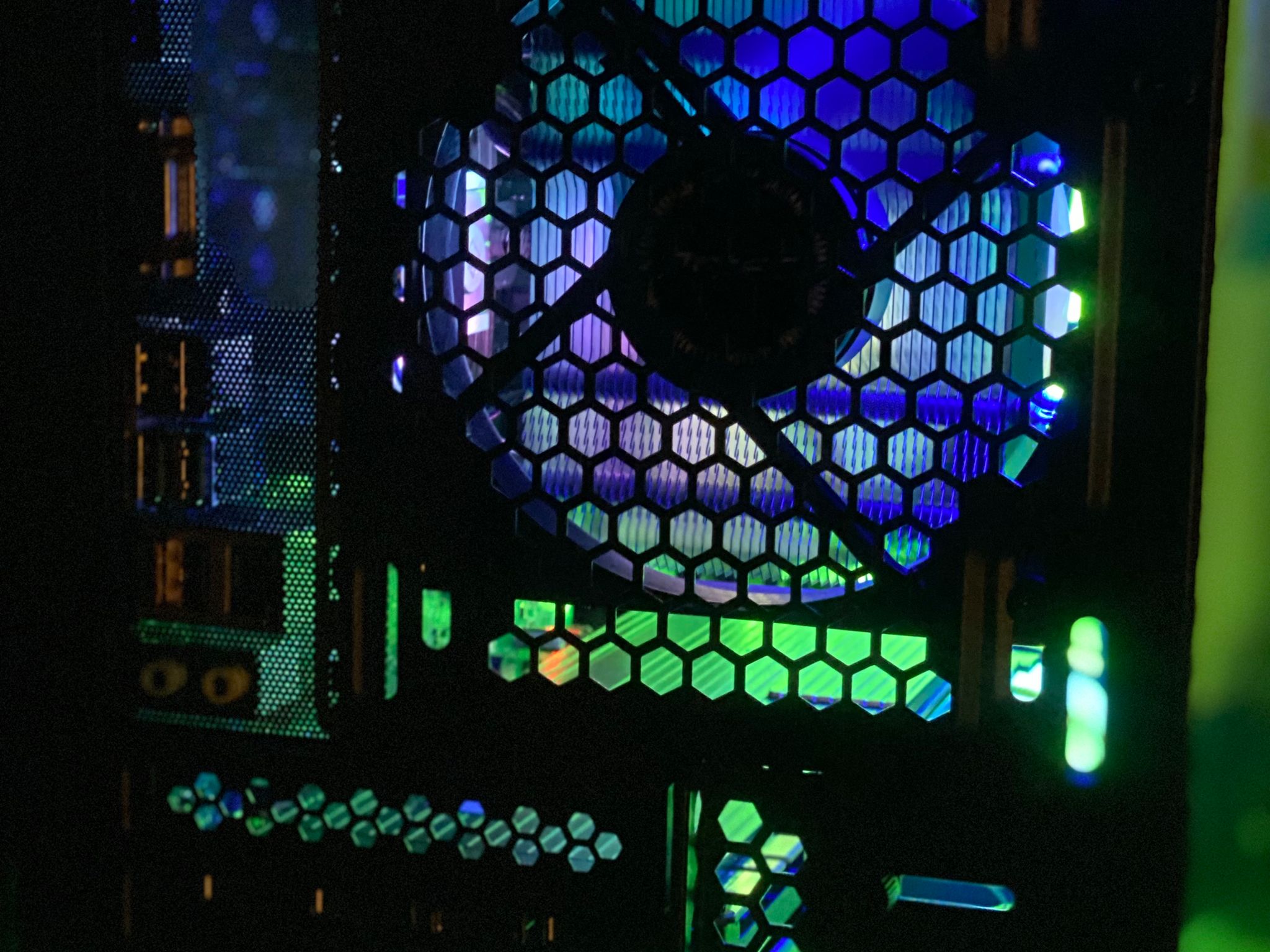 Custom Gaming PC-Very High FPS @1080|GTX 980-256gb SSD+1TB Extra-16GB RAM-Windows 11 Pro(Activated) 