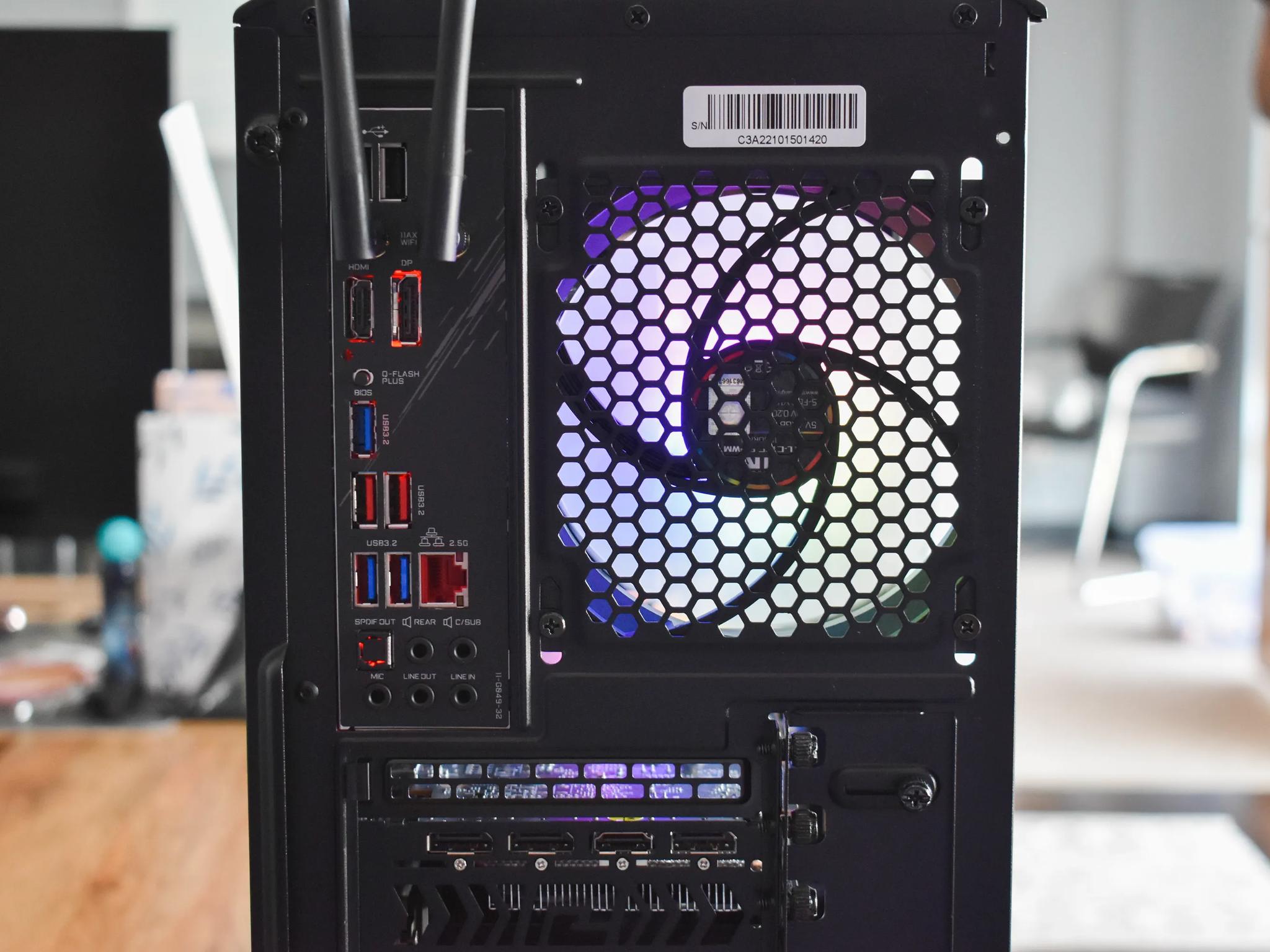 Ryzen 5 5500 / RX 6600XT Mid Range Gaming PC