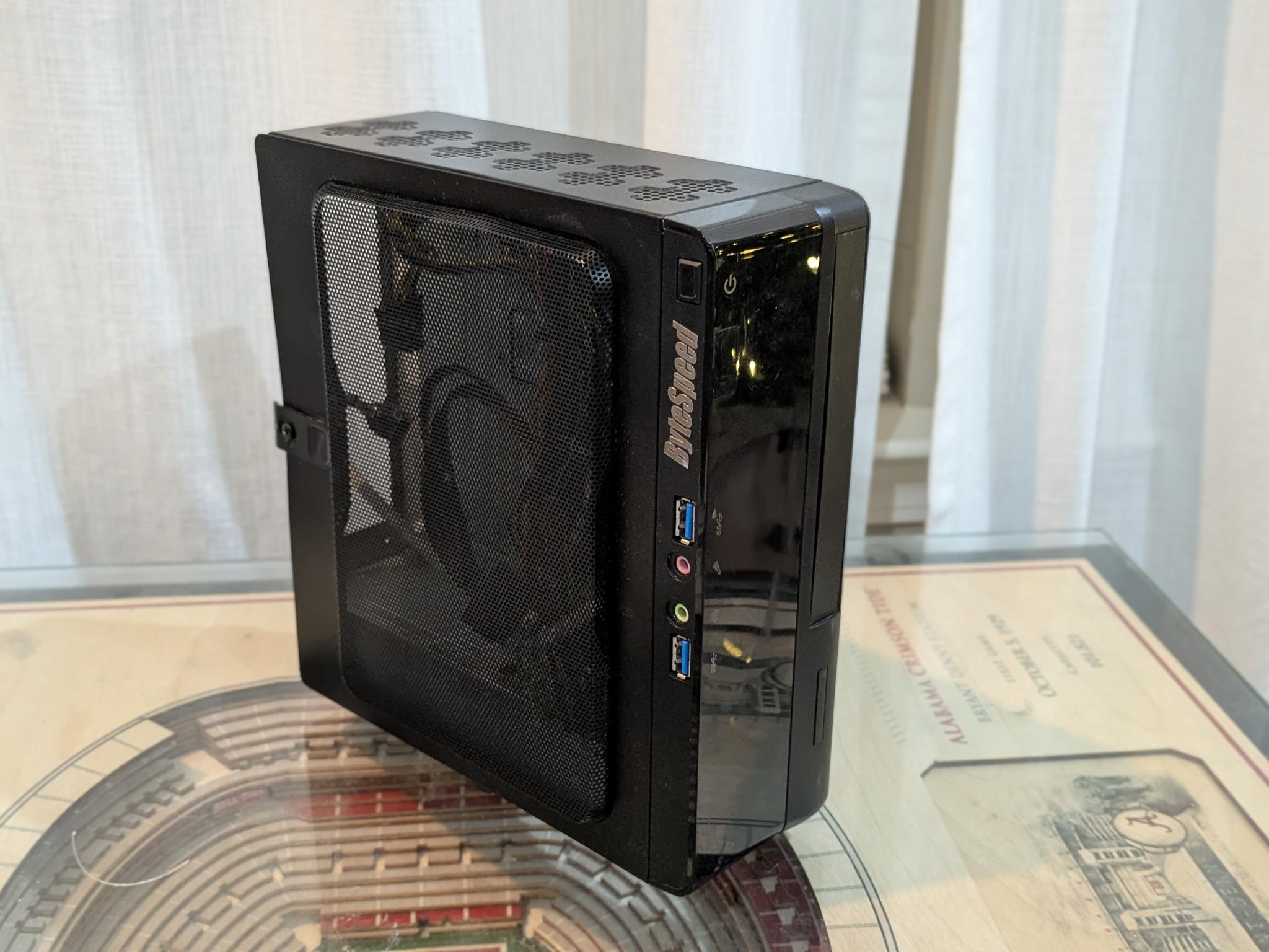 InWin BQ656 - Mini ITX PC Case - VESA or vertical stands - WITH 150W PSU and cord