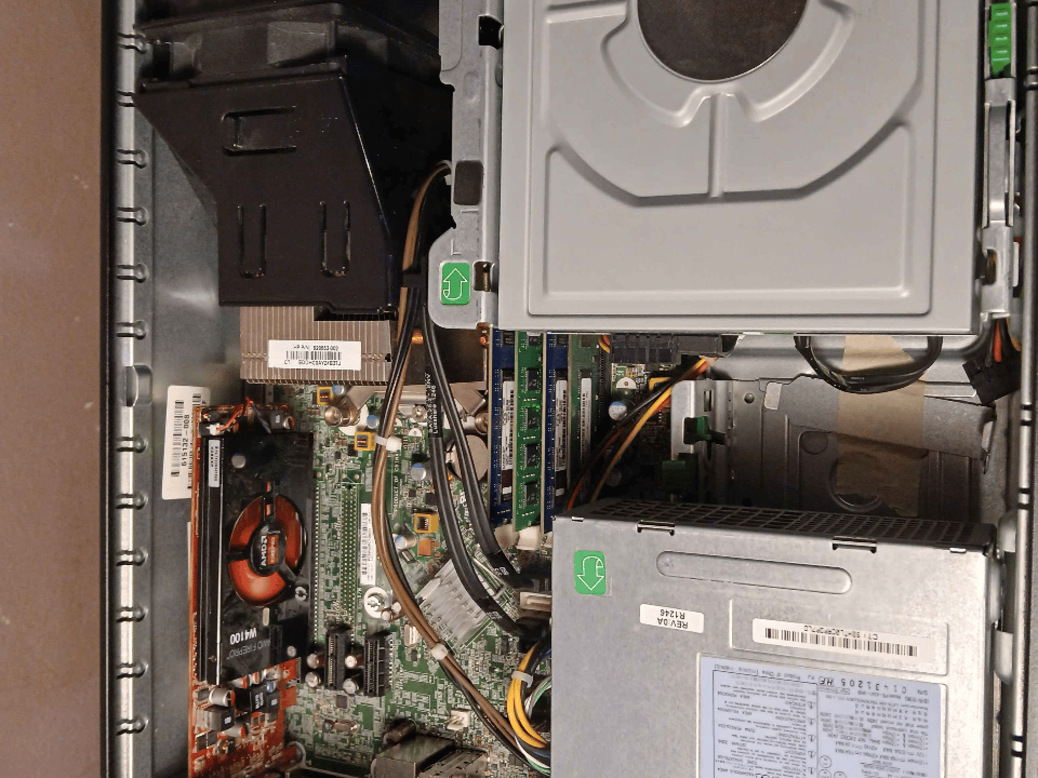 SFF | Xeon e3-1240 | FirePro W4100 | 12gb 1333MHz | 240gb ssd