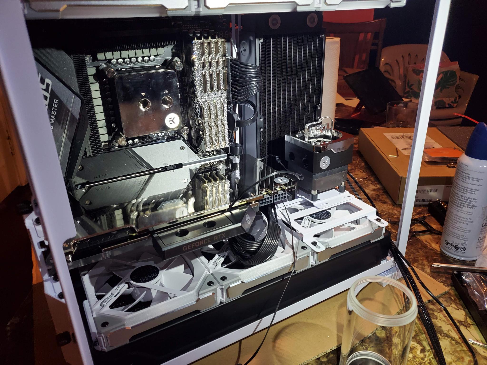 On Sale! Intel 11900k, 32GB DDR4 4000mhz CL-17, RTX 3090, EK Custom Loop