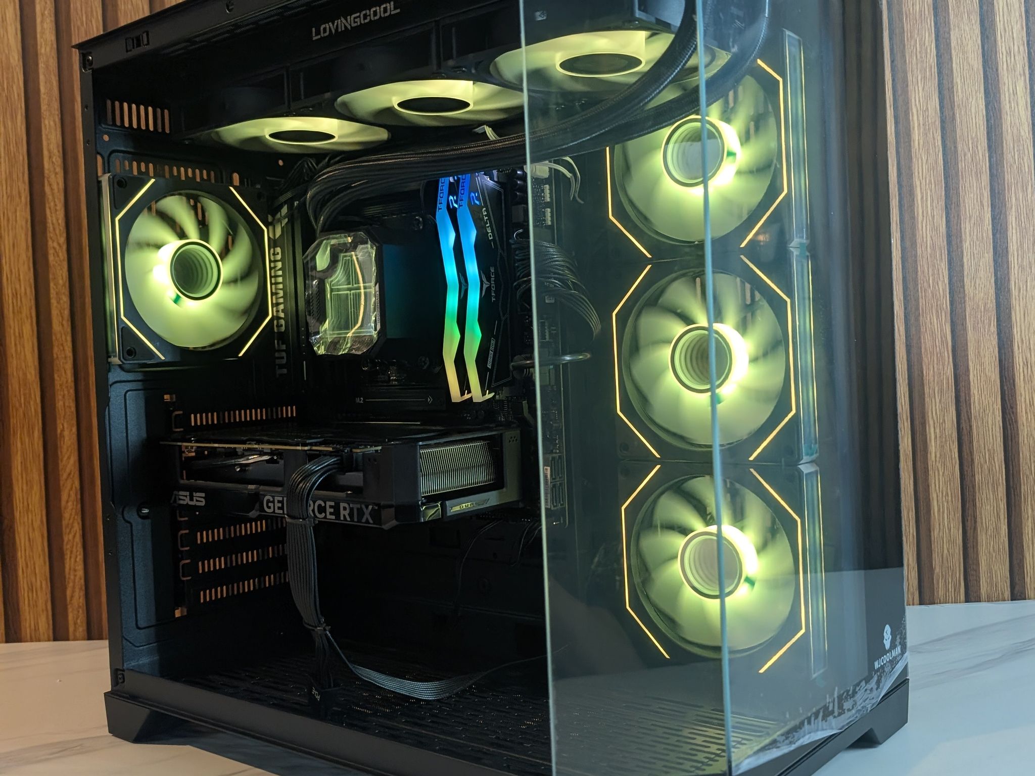 RTX 4070 | RYZEN 5 7600X | 16GB DDR5 | 1TB NVME | 360MM AIO
