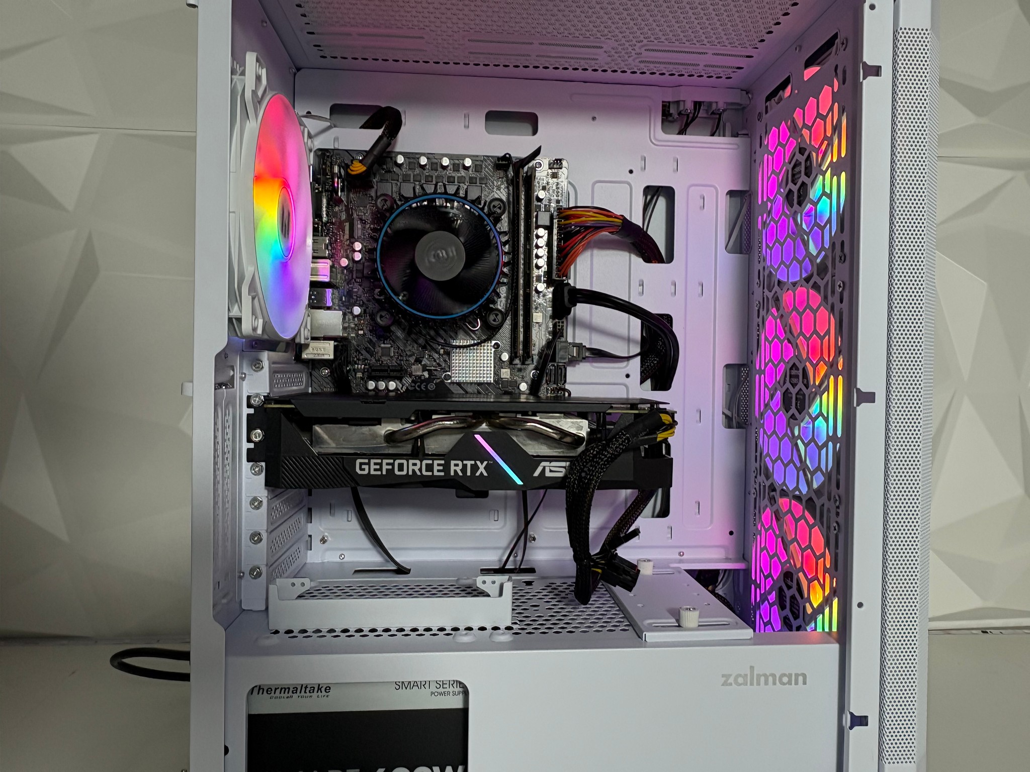 //ICEBERG V2// - RTX 2060, Core i3 12100F, 16GB, 500GB SSD