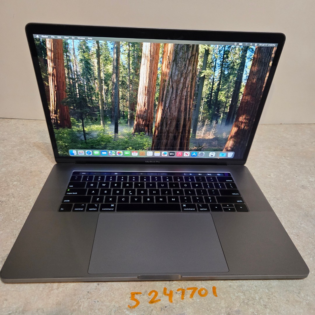 MacBook本体 Apple MacBook Pro 15inch / A1990 2018 Apple Macbook Pro 15 inch Laptop - 2018 - 512GB - intel i7 - Model