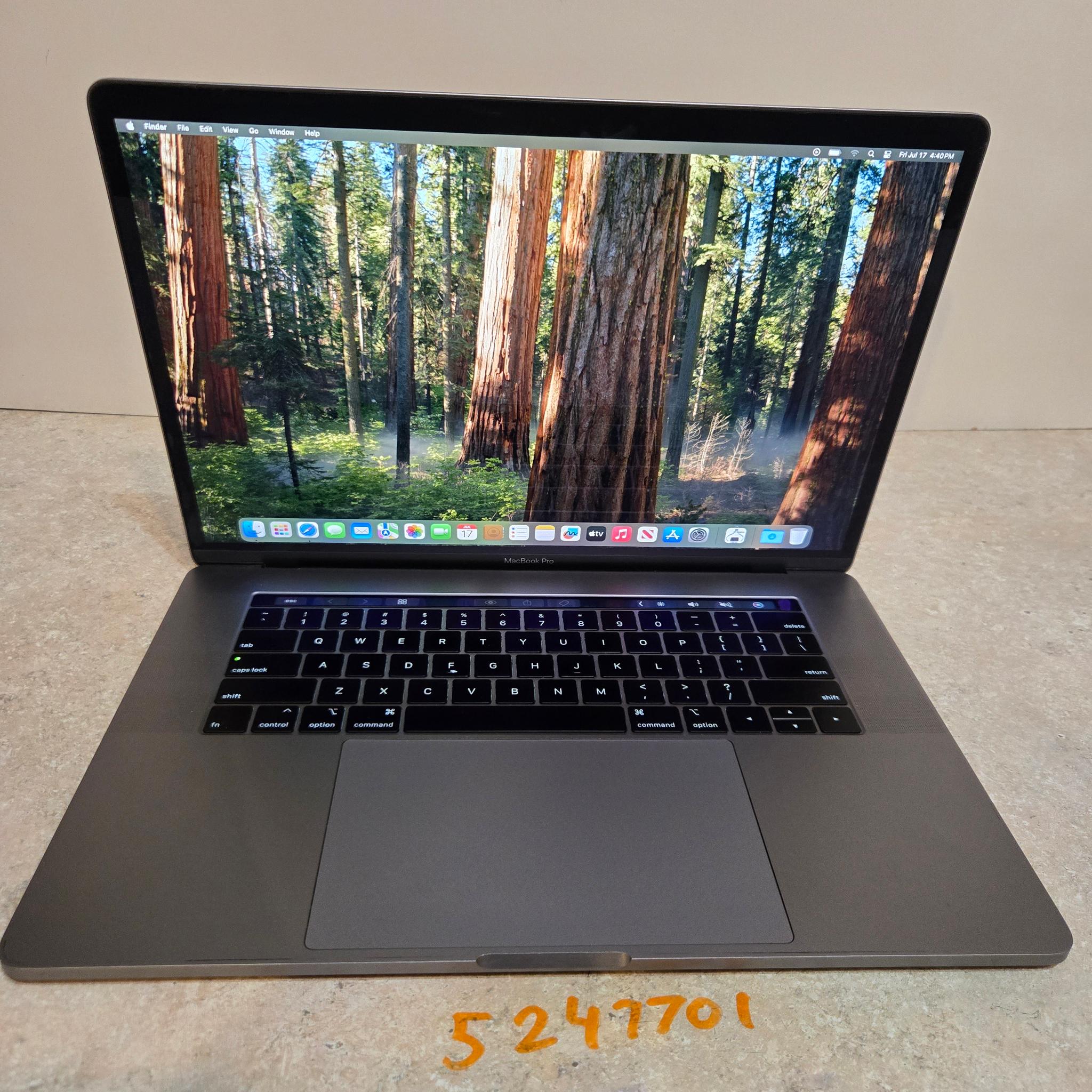 Apple Macbook Pro 15 inch Laptop - 2018 - 512GB - intel i7 - Model A1990