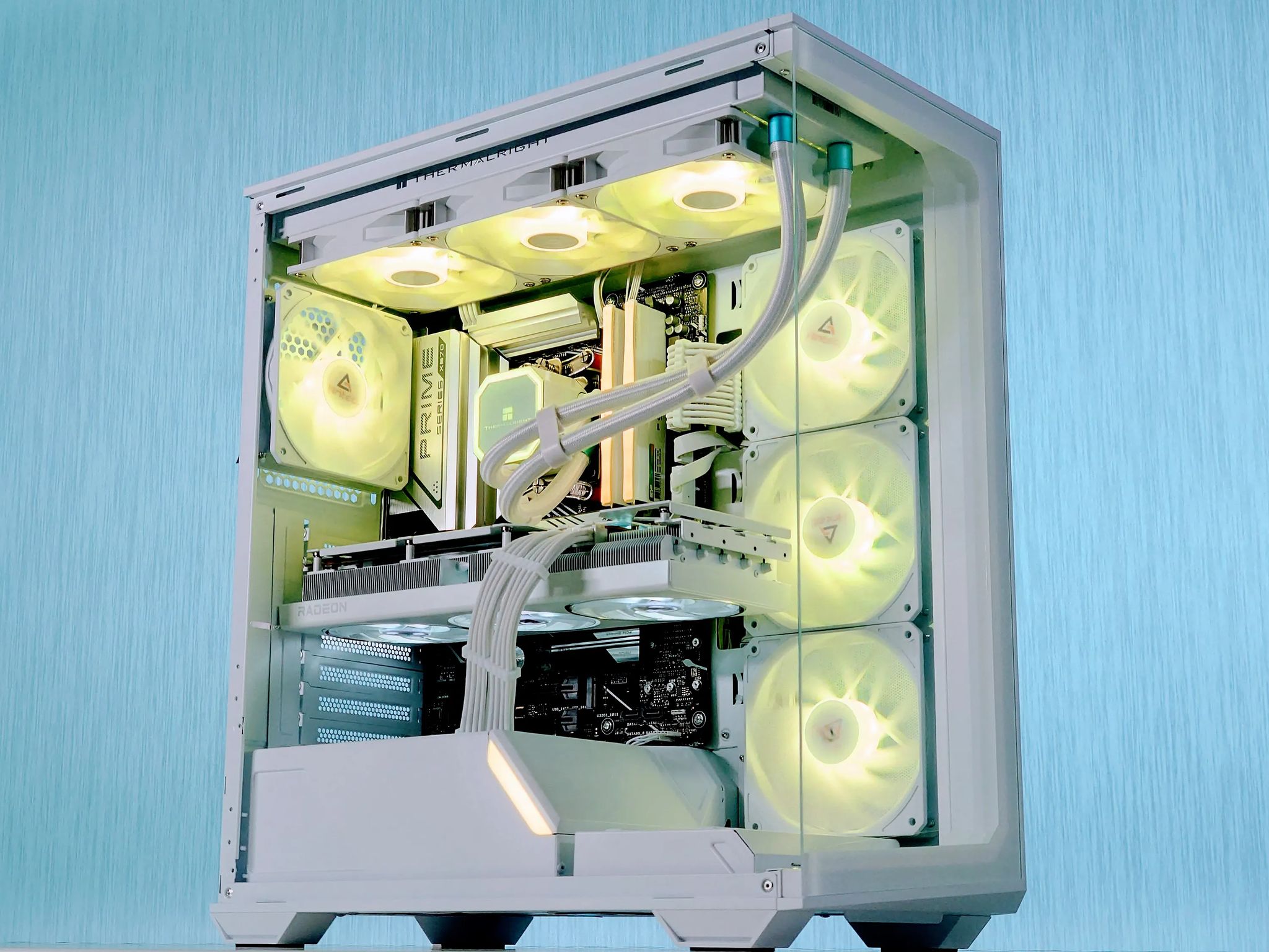 🧊❄️Icy Frost  Gaming PC🌬️AMD RX 7800 XT 16GB❄️AMD Ryzen 7 7700❄️32GB DDR5❄️1TB NVME