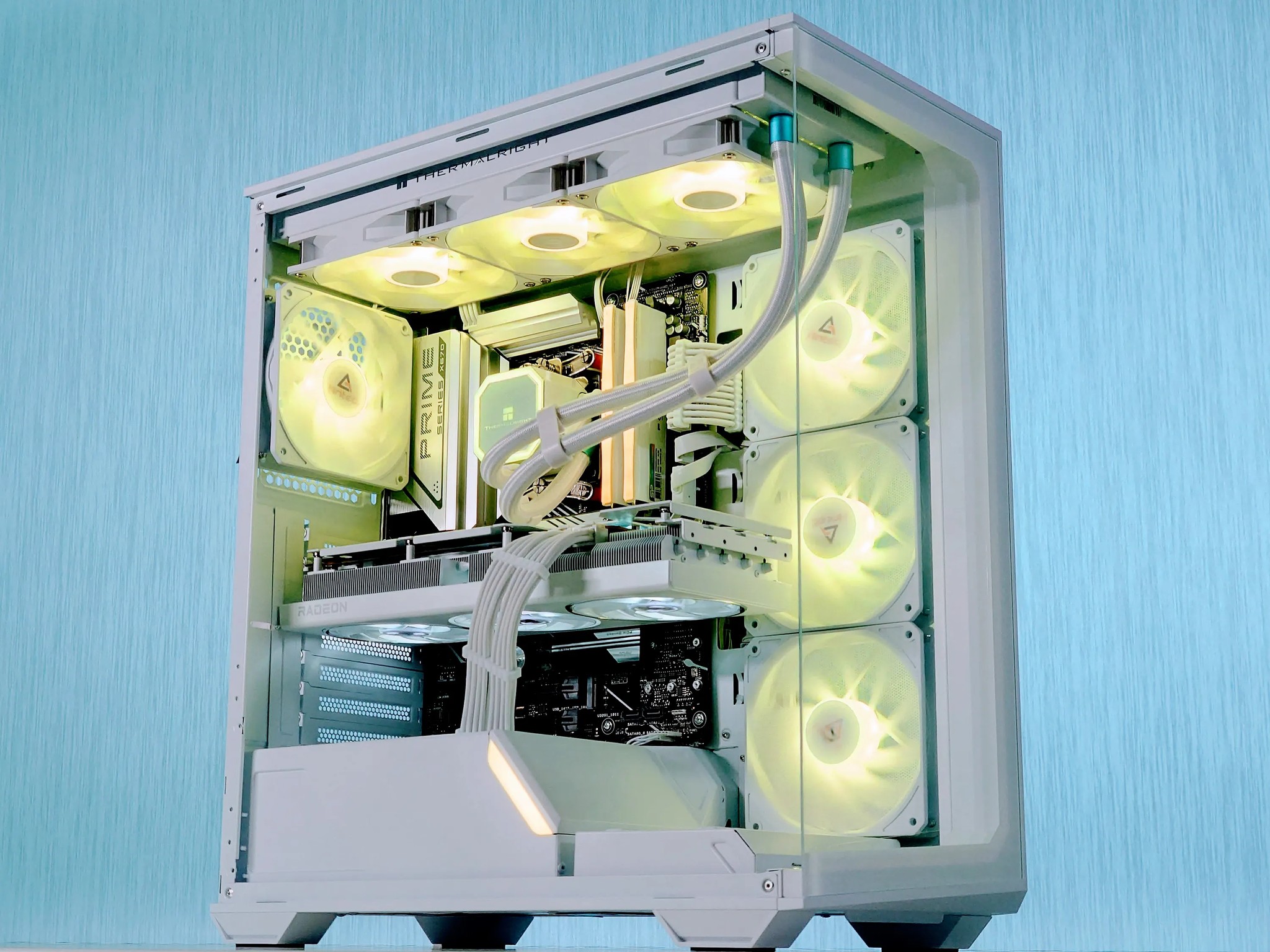 🧊❄️Icy Frost  Gaming PC🌬️AMD RX 7800 XT 16GB❄️AMD Ryzen 7 7700❄️32GB DDR5❄️1TB NVME