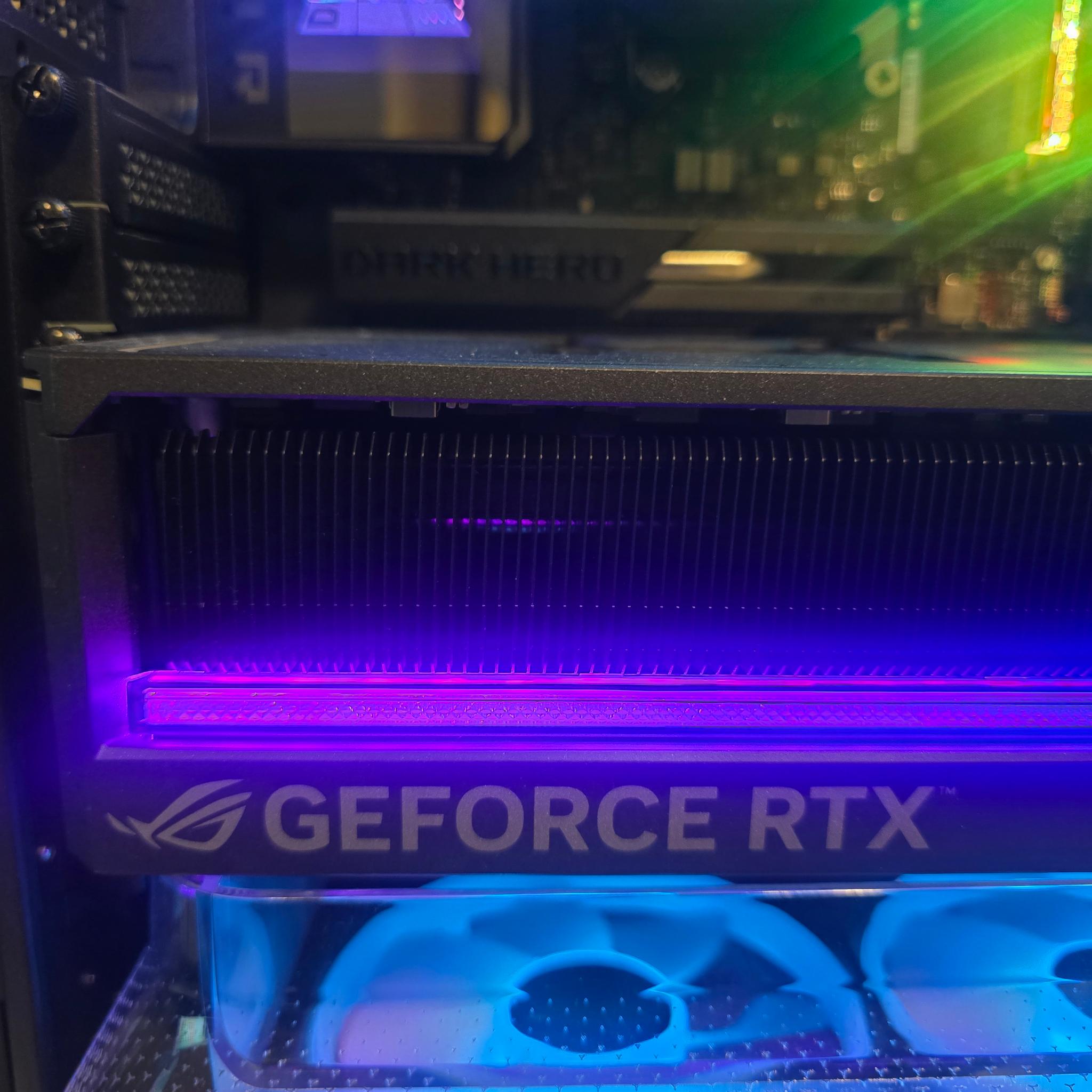 ASUS ROG Strix LC GeForce RTX 5090 Astral