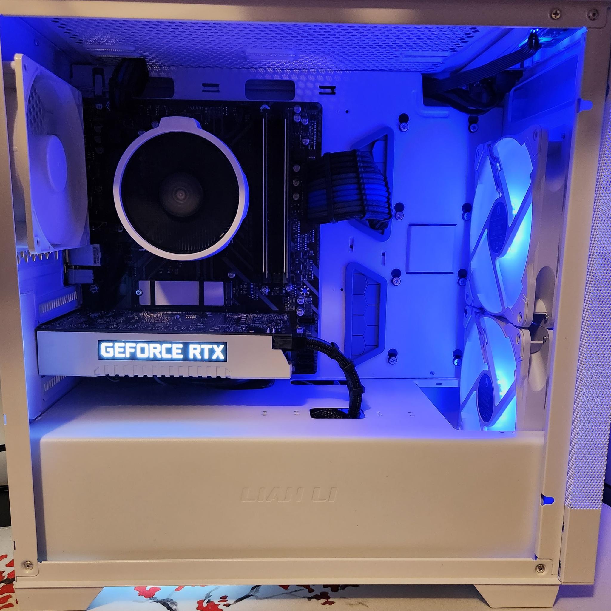 Frosty Mini Mesh Gaming PC Ryzen 5 3600 / 16GB DDR4 / 1TB SSD / RTX 2060