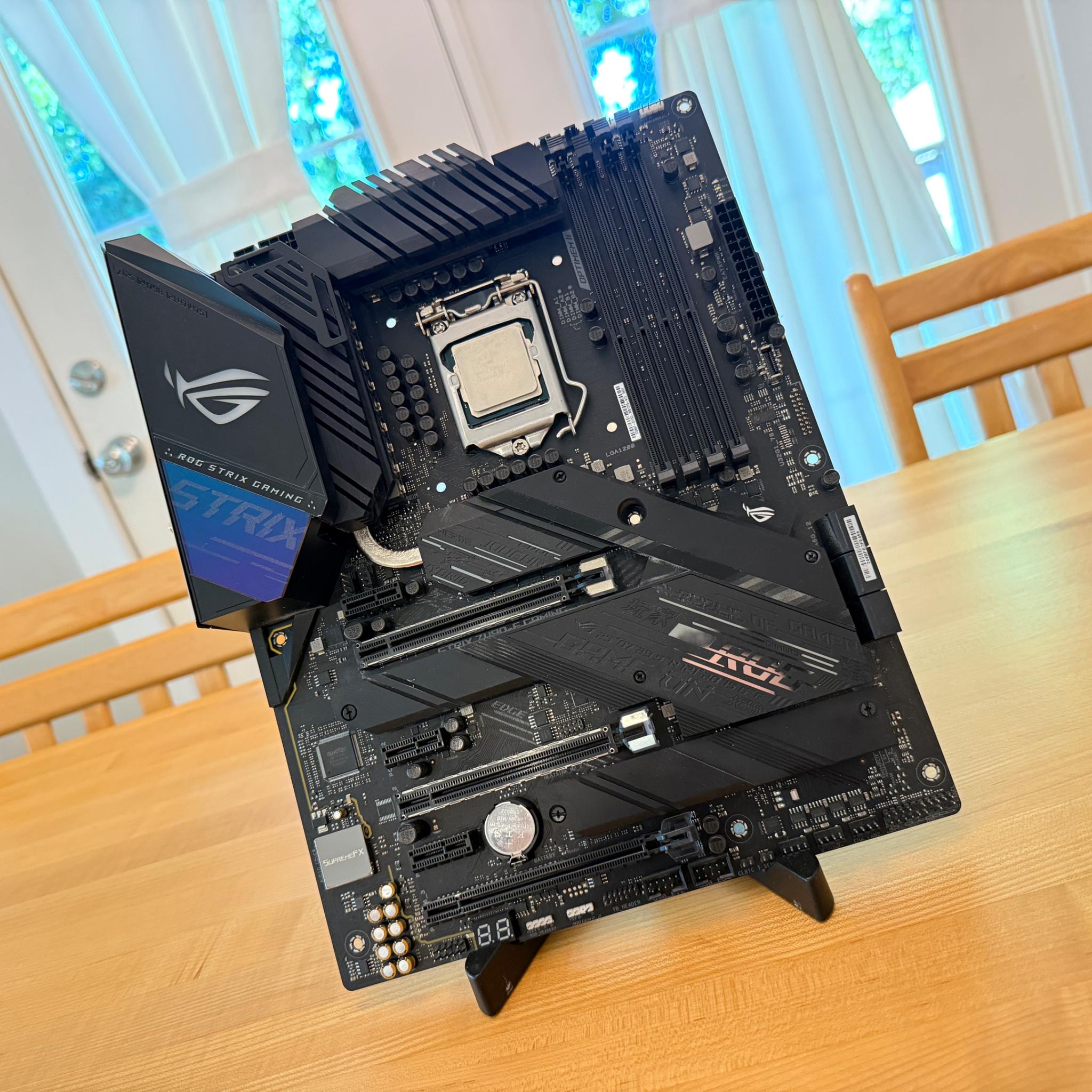 i7-10700k+ Rog Strix Z490E