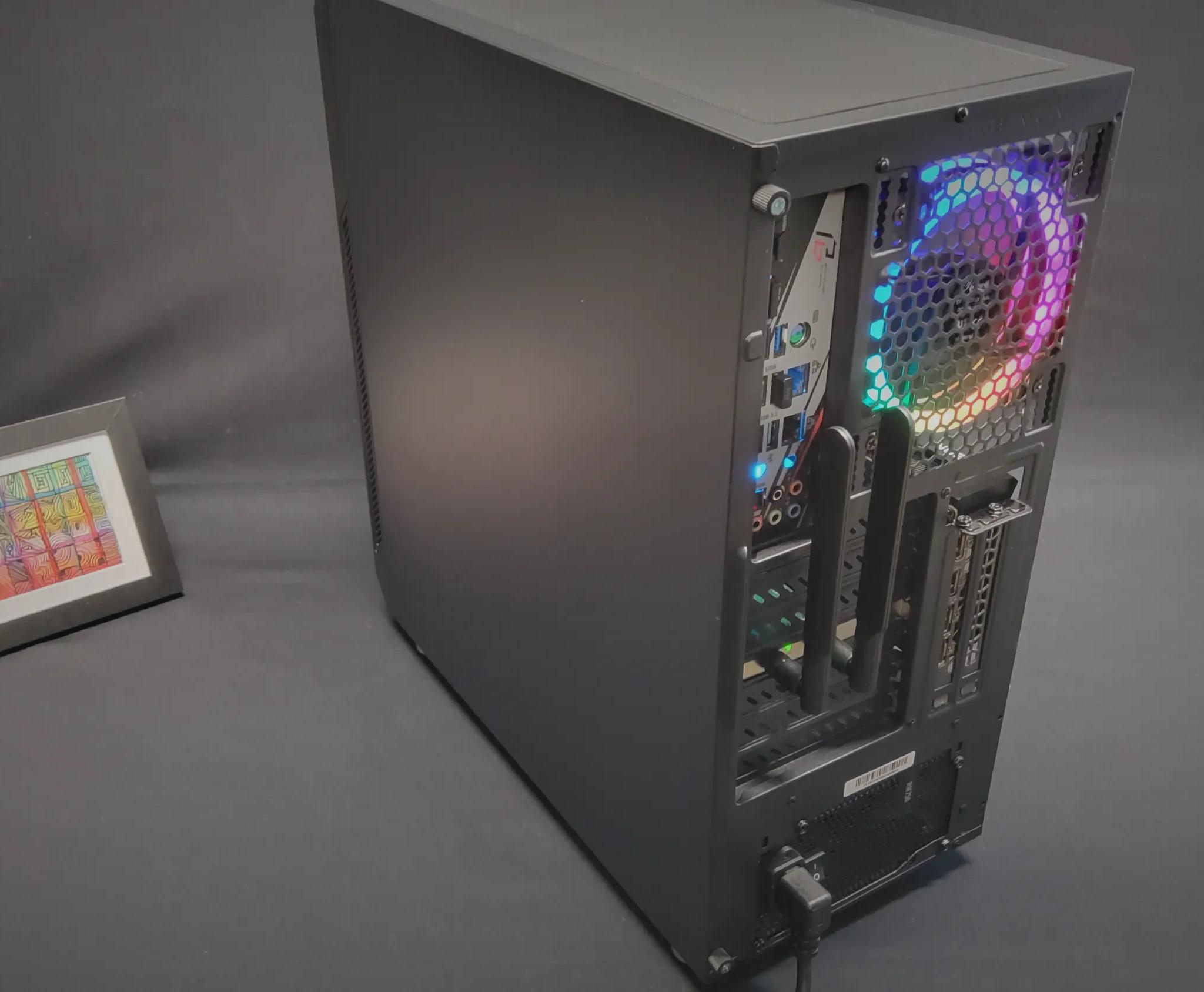 Intel i9 10900k Liquid Cooled-Gigabyte RX 6700XT