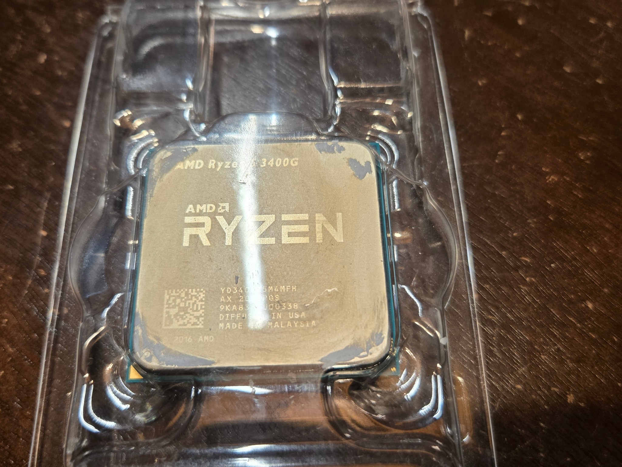 AMD Ryzen 5 3400G w/ Wraith Cooler. AM4. 4 Cores / 8 Threads. 3.7ghz base/4.2ghz boost