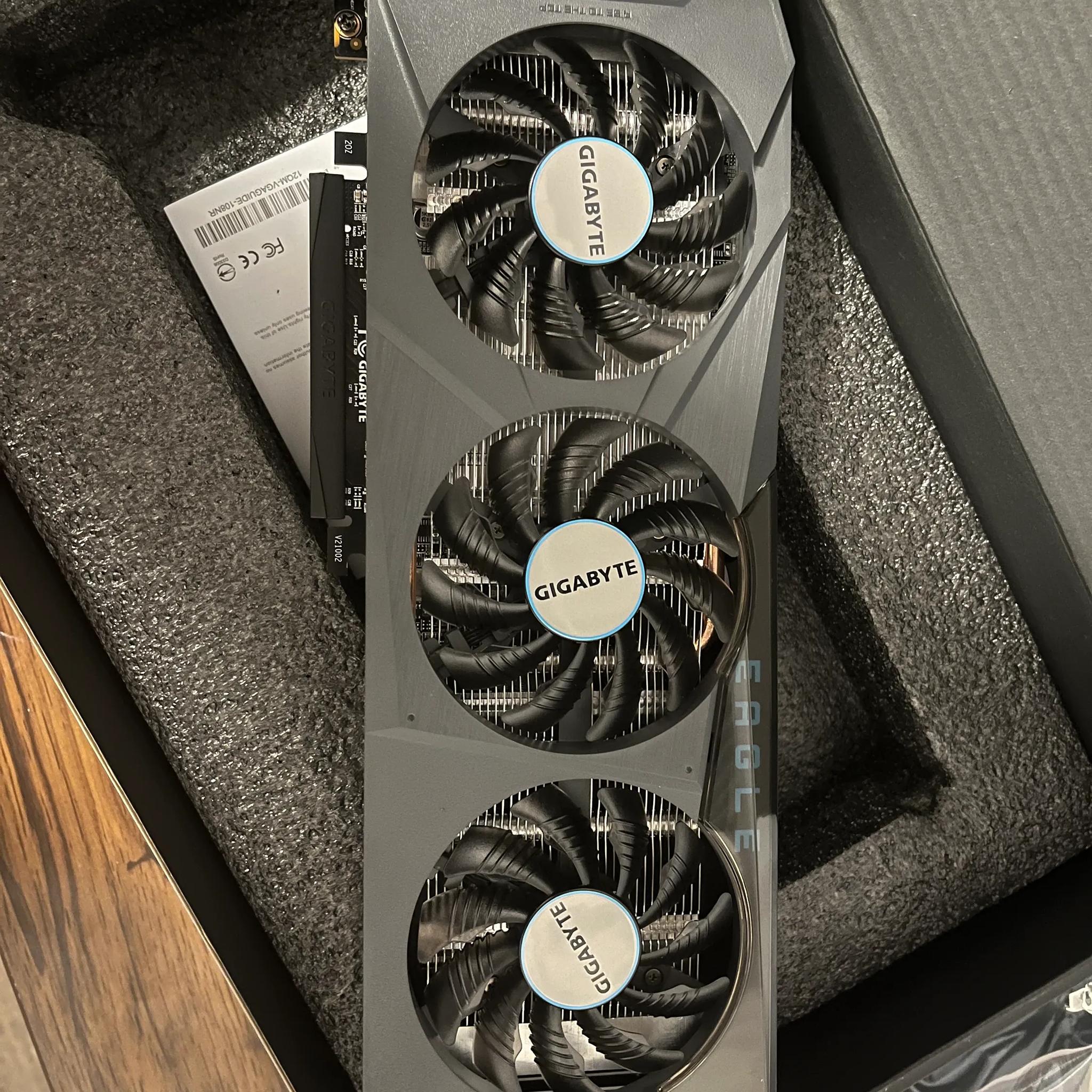 GIGABYTE Eagle Radeon RX6600