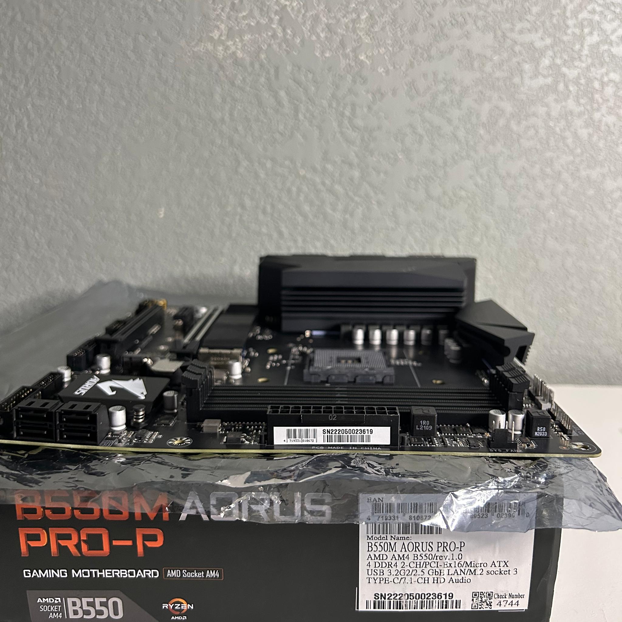 Gigabyte B550M AORUS PRO-P (AMD Ryzen 5000/B550/Micro ATX/M.2x2)