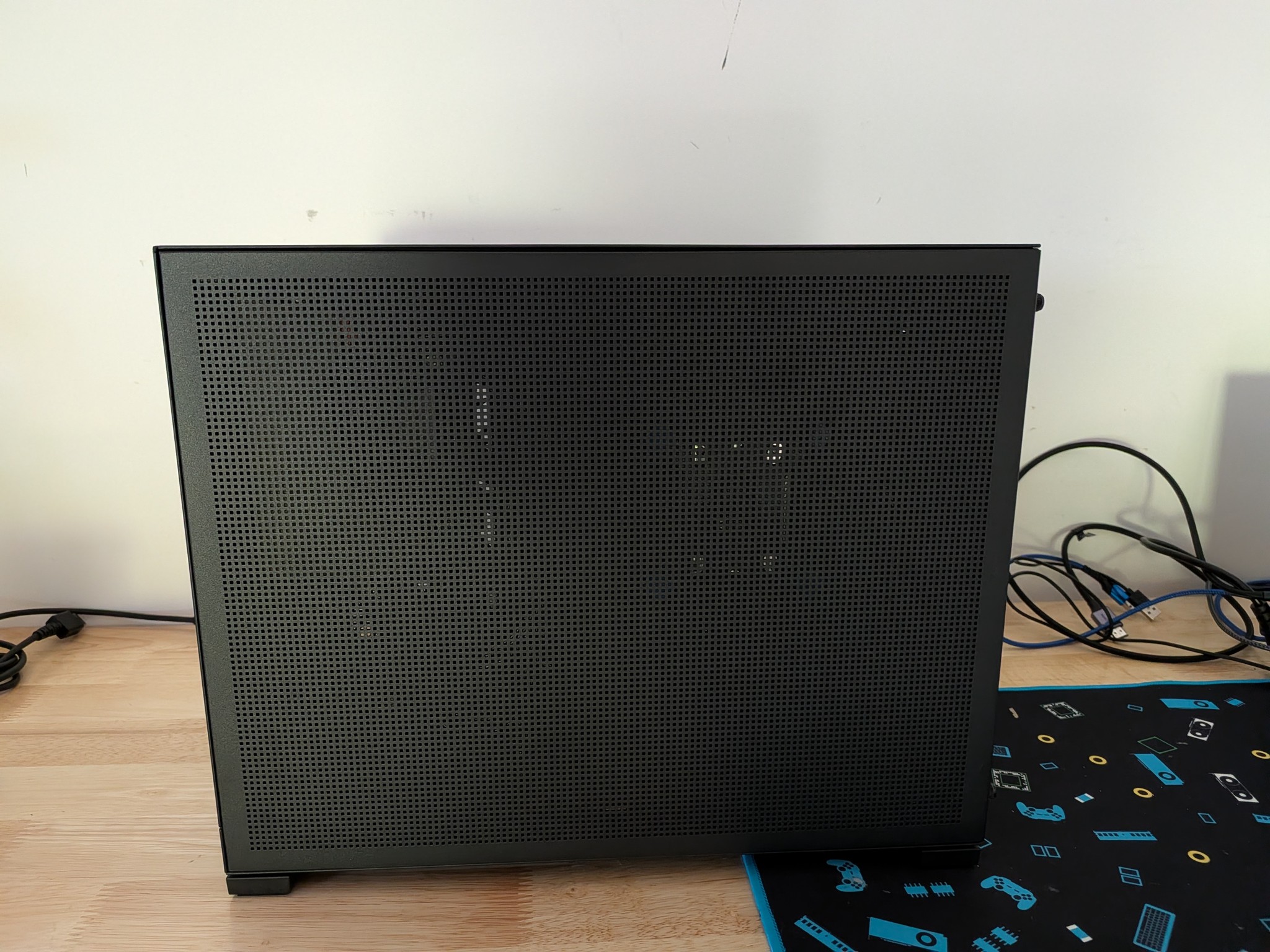 4K Final Boss - RX 9070 XT, Core Ultra 5 250K Plus, 32 GB DDR5 RAM, 2 TB Gen 4, Liquid Cooled, RGB