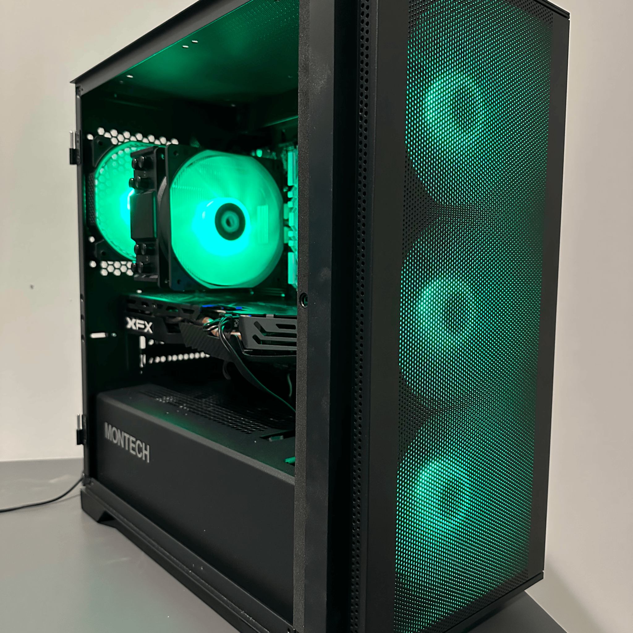 Gaming PC - 8GB Radeon RX 580 - Intel i3 10100F - 16 GB RAM